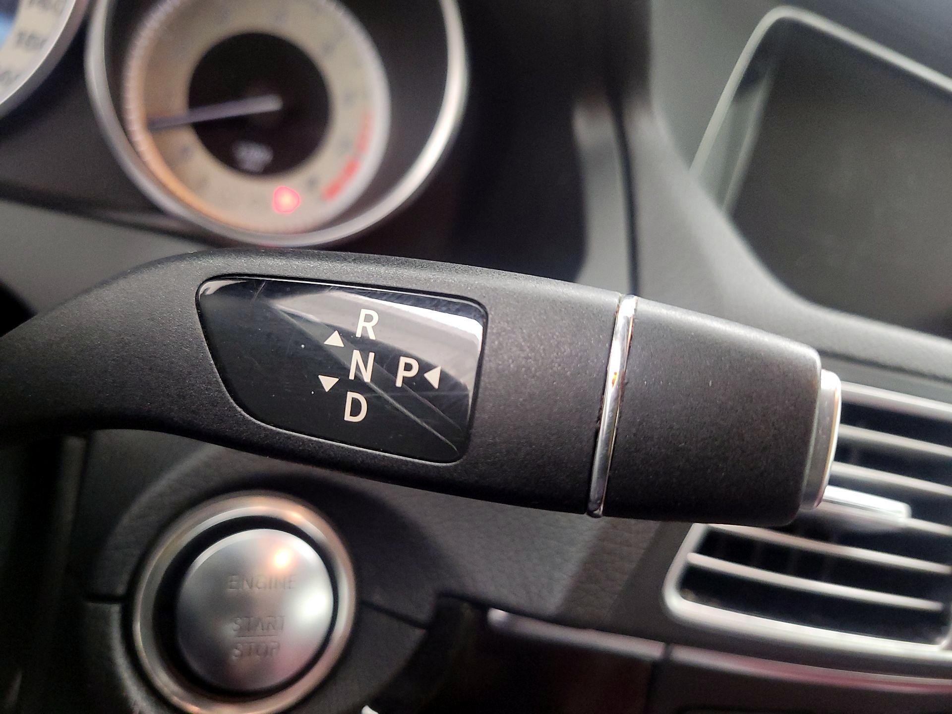 Thumbnail: 2016 Mercedes-Benz E-Class - 18