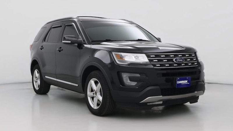 2017 Ford Explorer XLT Hero Image