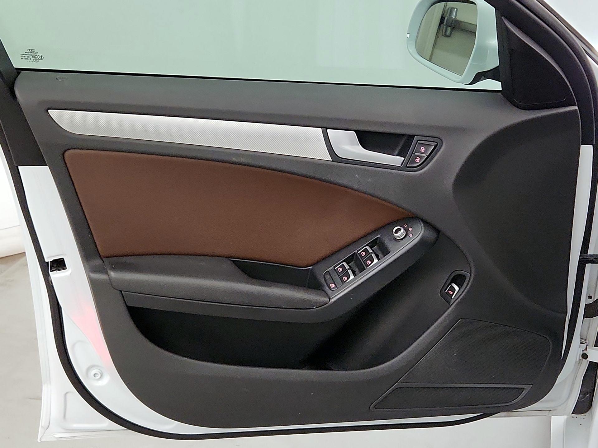 Thumbnail: 2015 Audi A4 - 12