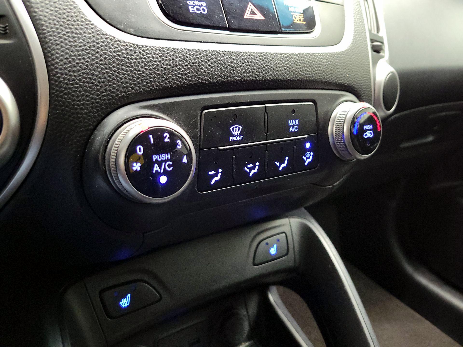 Thumbnail: 2013 Hyundai Tucson - 15