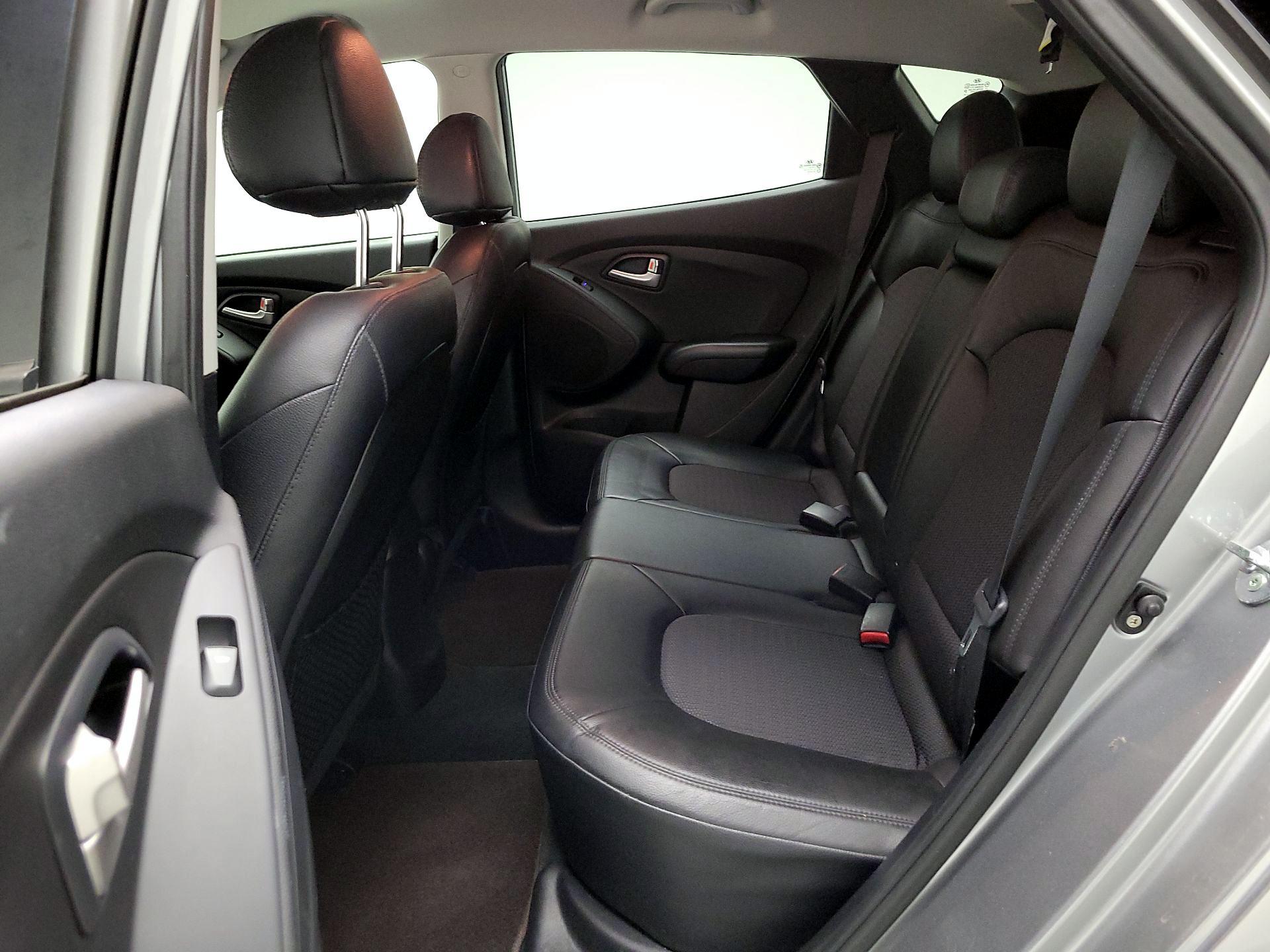 Thumbnail: 2013 Hyundai Tucson - 18