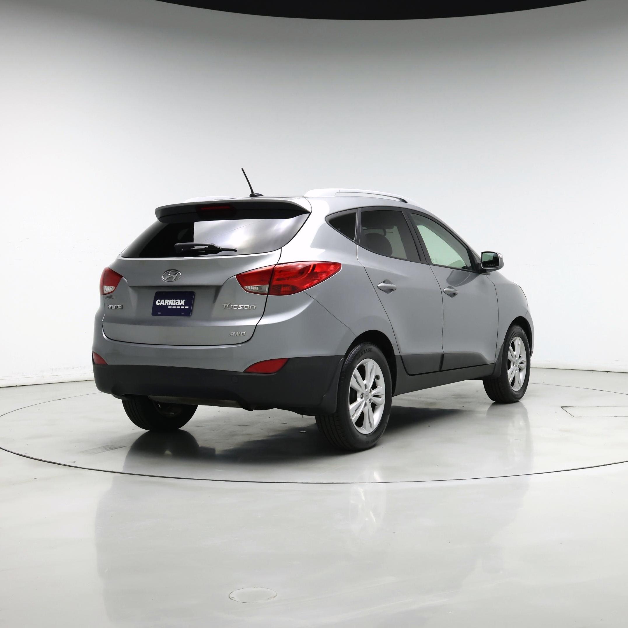Thumbnail: 2013 Hyundai Tucson - 8
