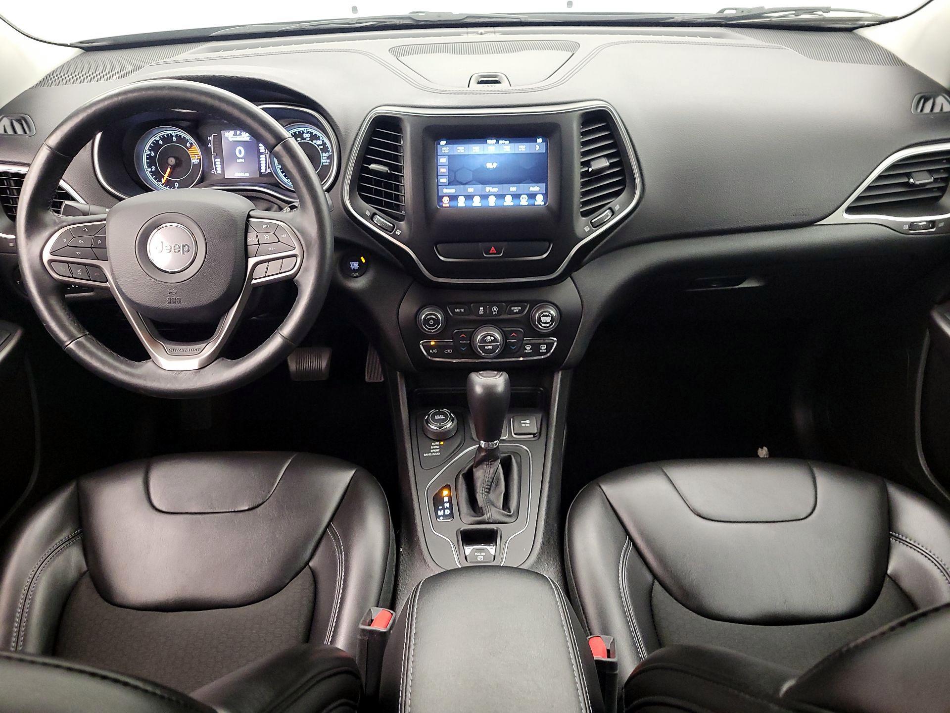 Thumbnail: 2019 Jeep Cherokee - 9