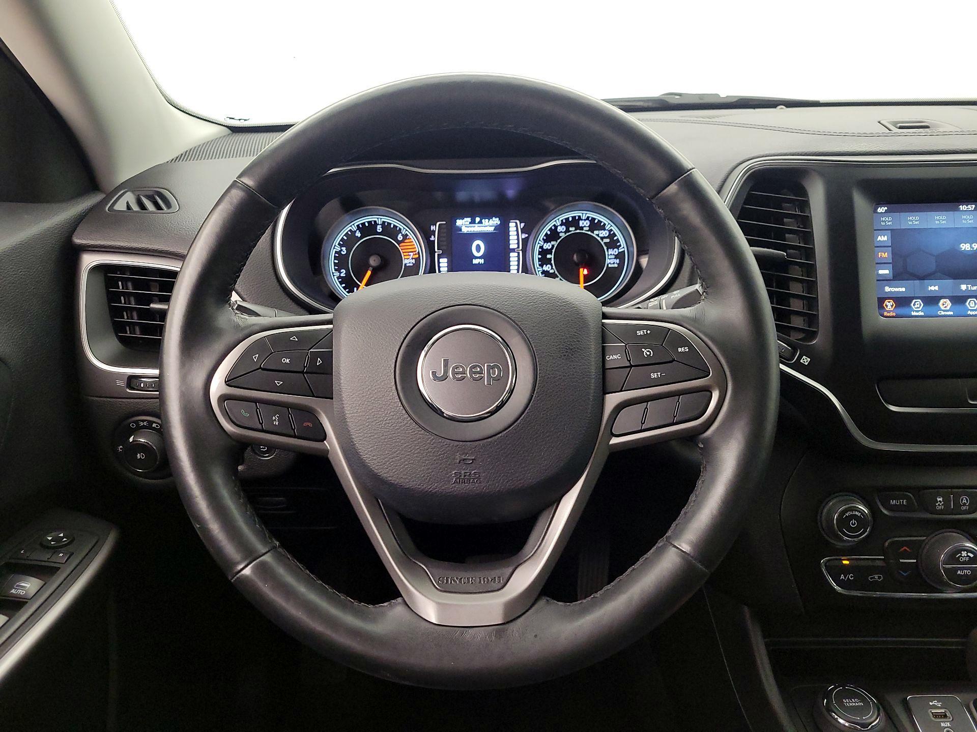 Thumbnail: 2019 Jeep Cherokee - 10