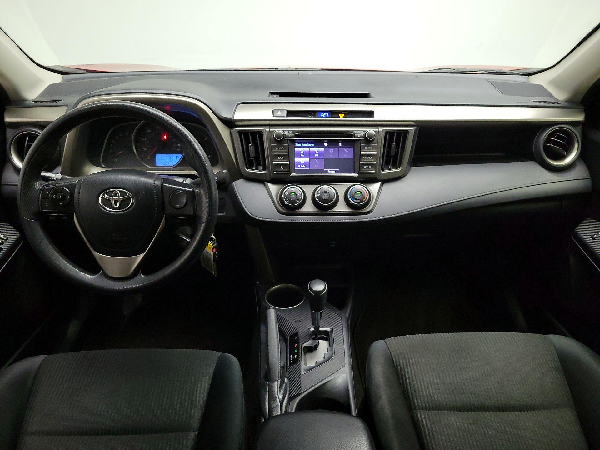 Thumbnail: 2015 Toyota RAV4 - 9