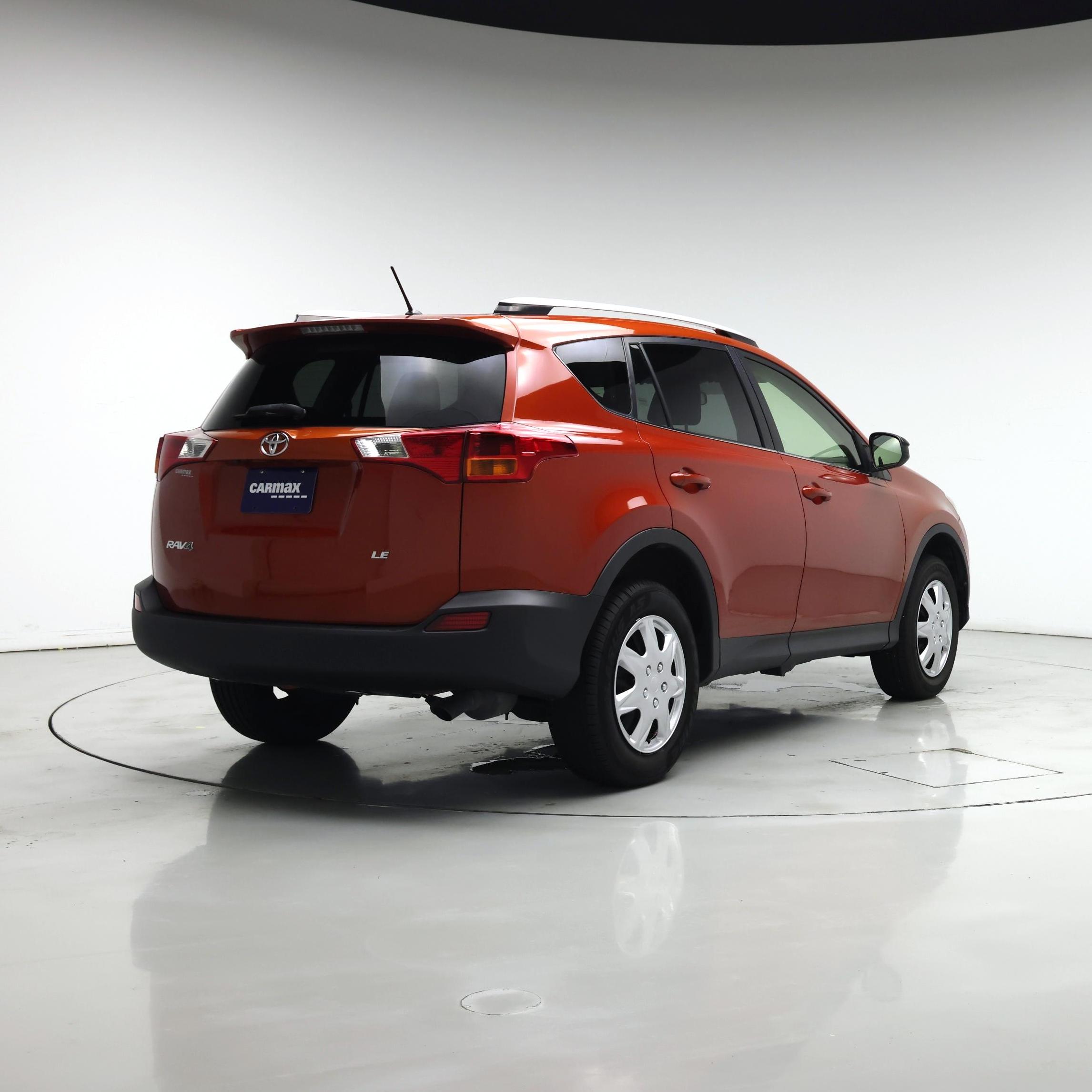 Thumbnail: 2015 Toyota RAV4 - 8