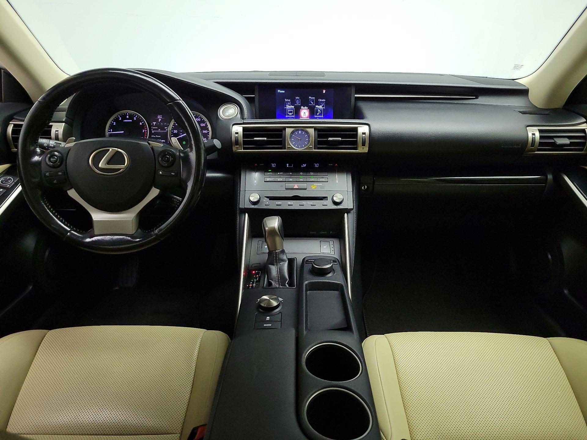 Thumbnail: 2016 Lexus IS - 9