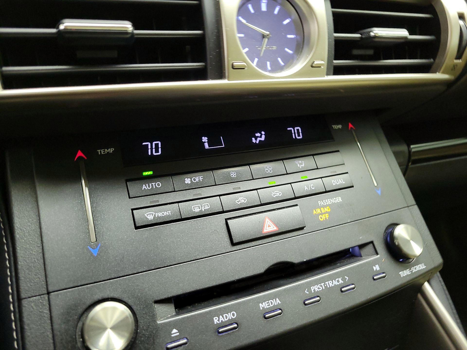 Thumbnail: 2016 Lexus IS - 15