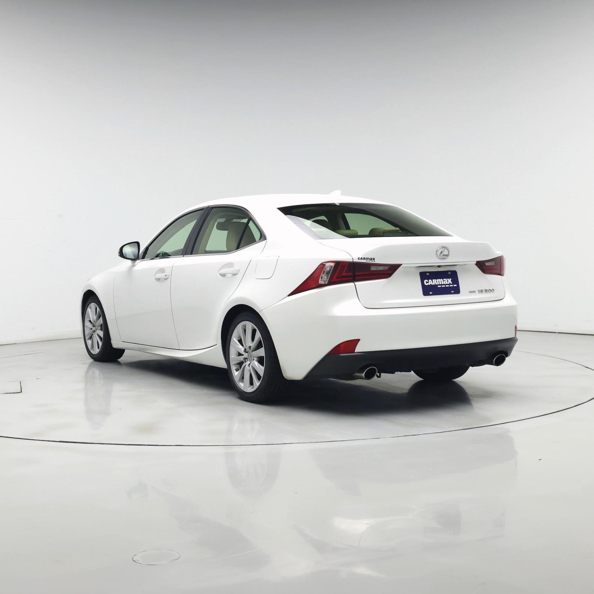 Thumbnail: 2016 Lexus IS - 2