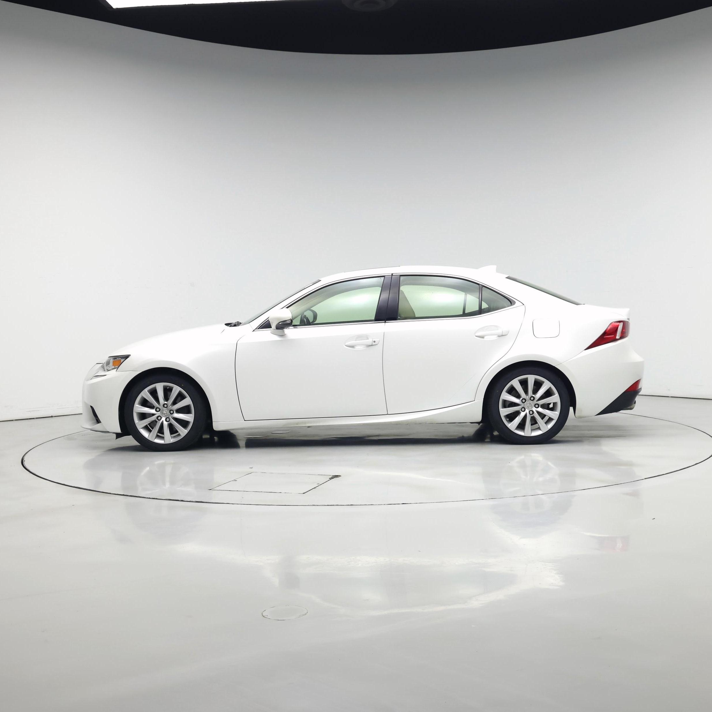Thumbnail: 2016 Lexus IS - 3