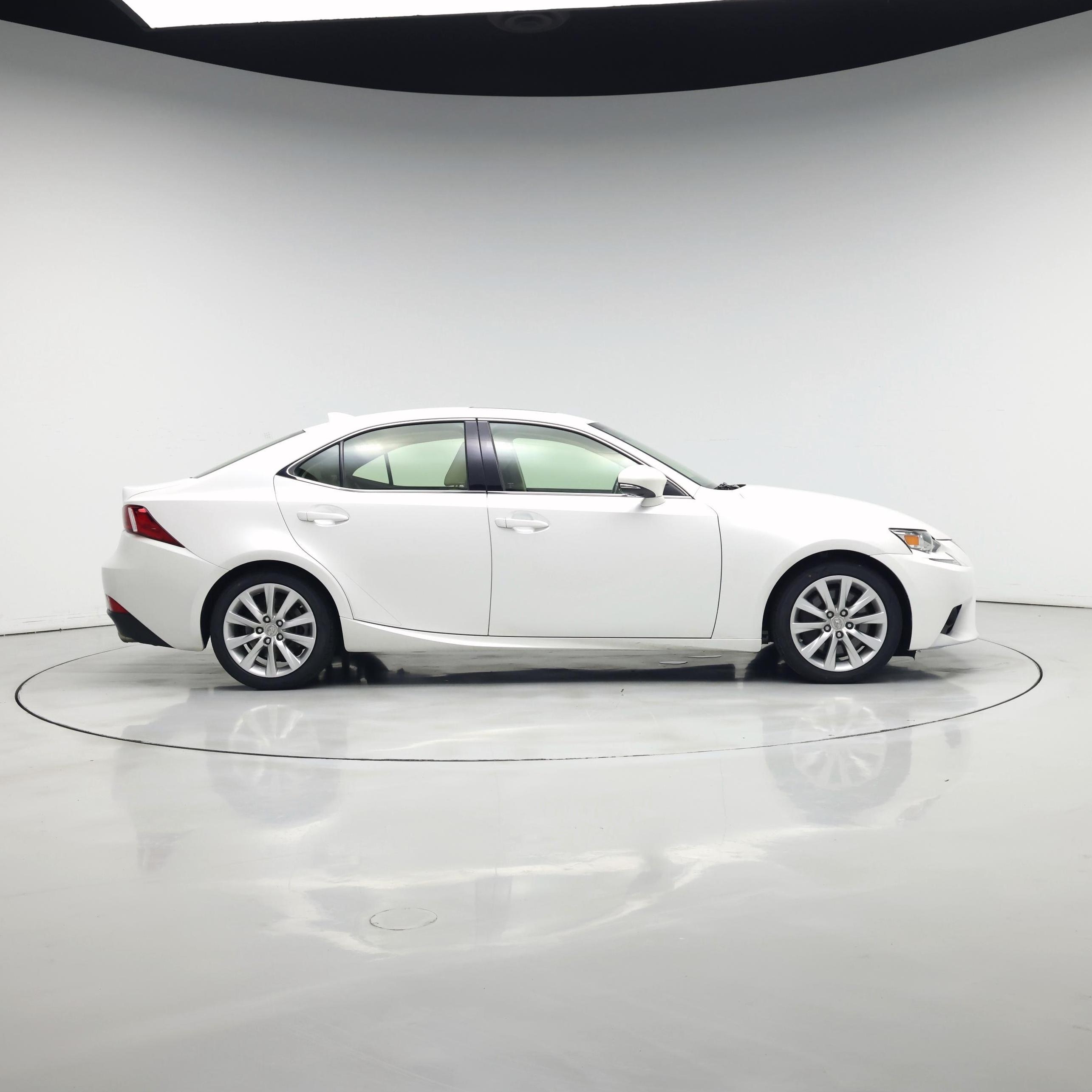 Thumbnail: 2016 Lexus IS - 7