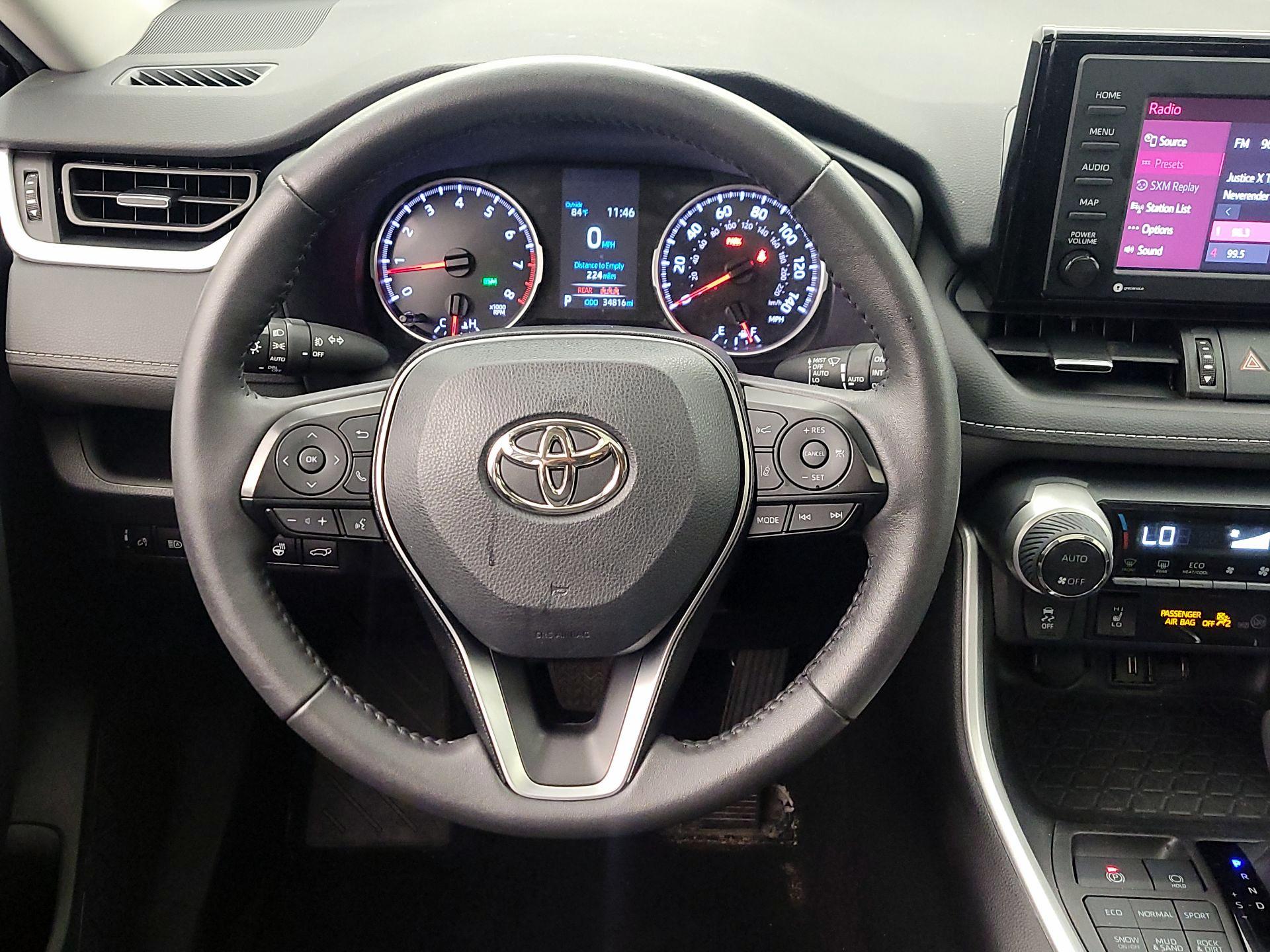 Thumbnail: 2022 Toyota RAV4 - 10