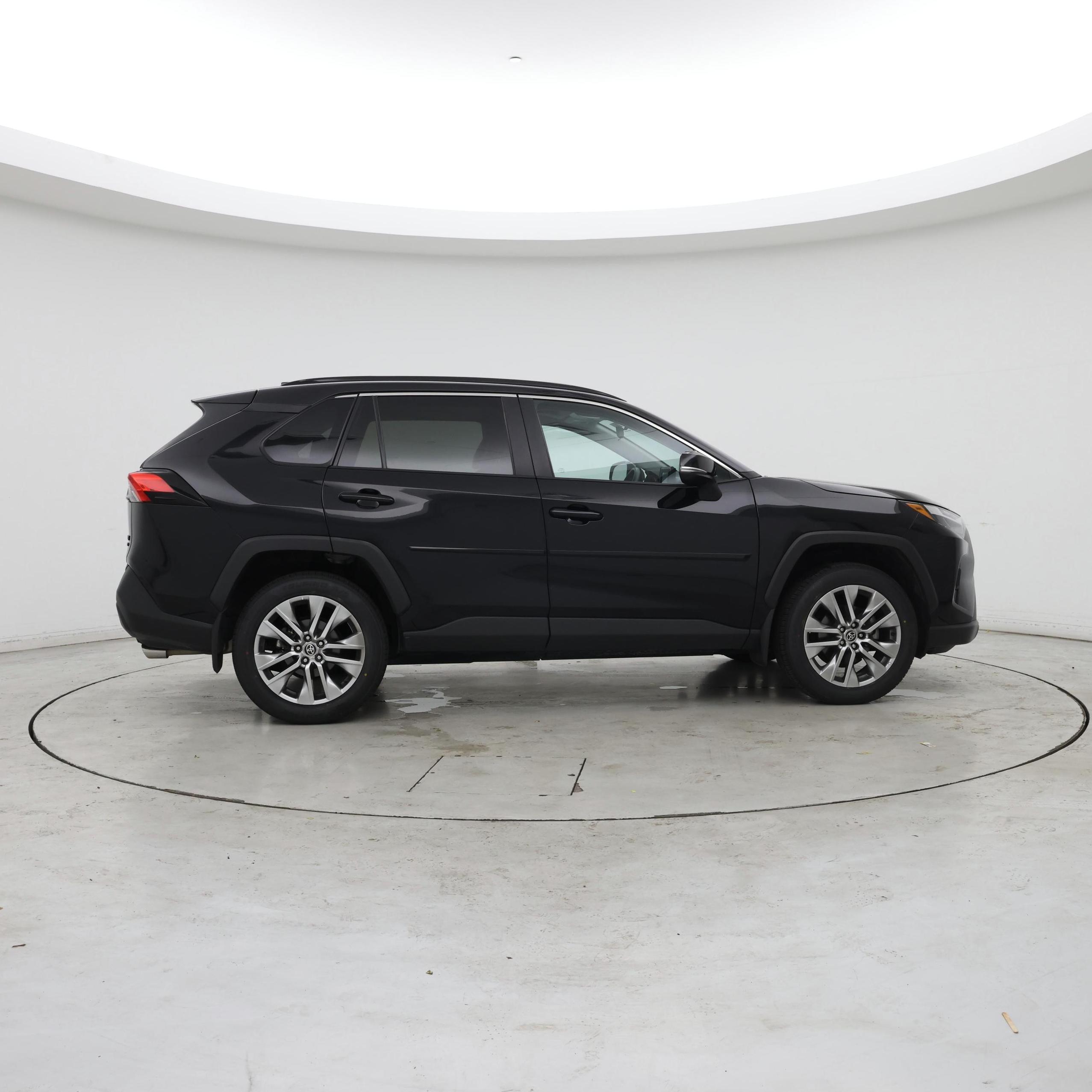 Thumbnail: 2022 Toyota RAV4 - 7