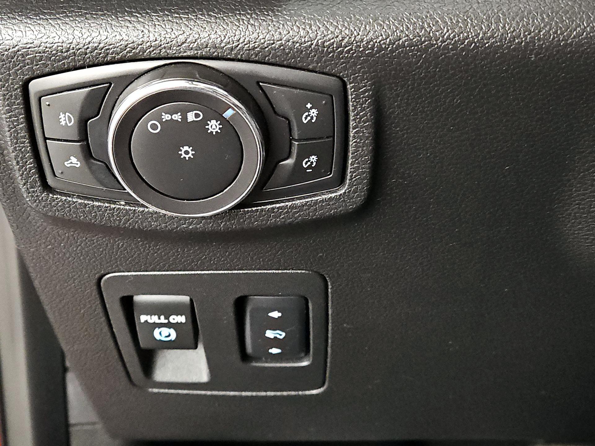 Thumbnail: 2016 Ford F-150 - 13