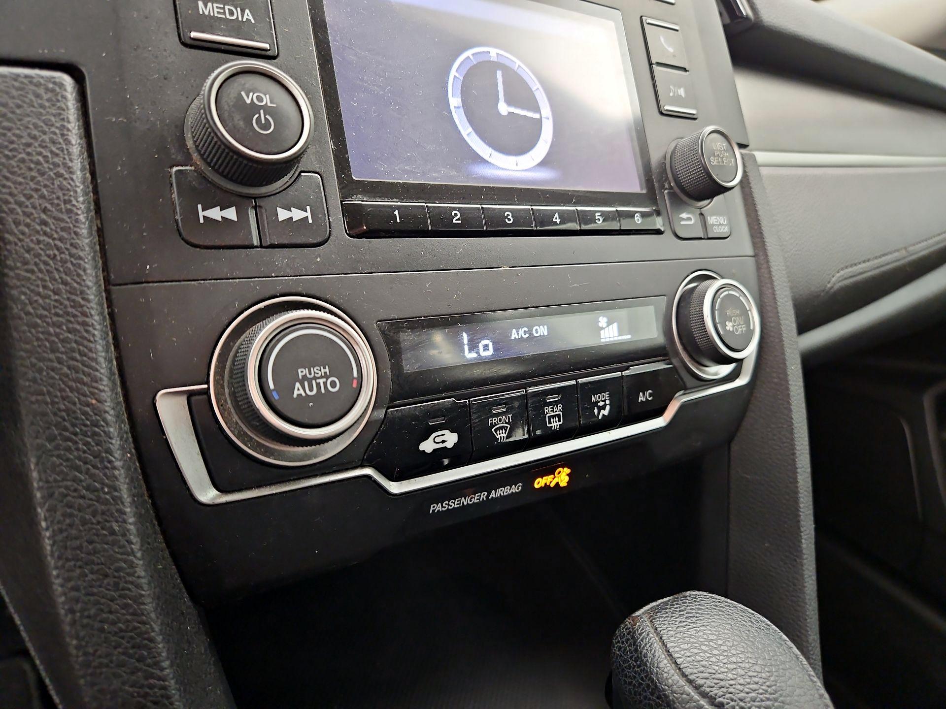 Thumbnail: 2016 Honda Civic - 16