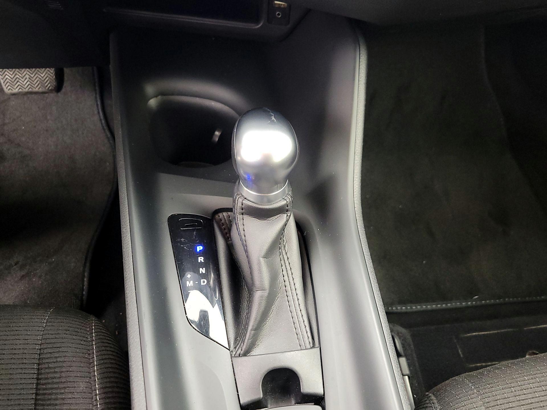 Thumbnail: 2019 Toyota C-HR - 17