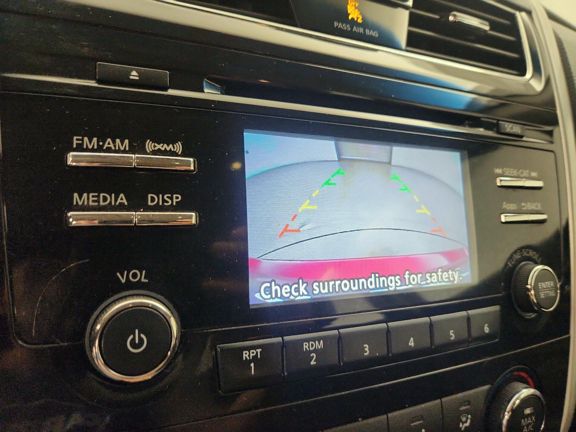 Thumbnail: 2015 Nissan Altima - 14