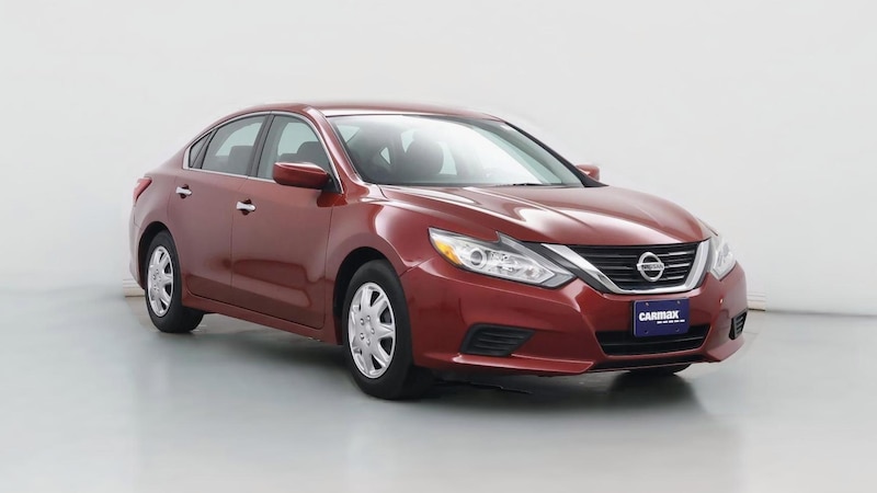 2016 Nissan Altima S Hero Image