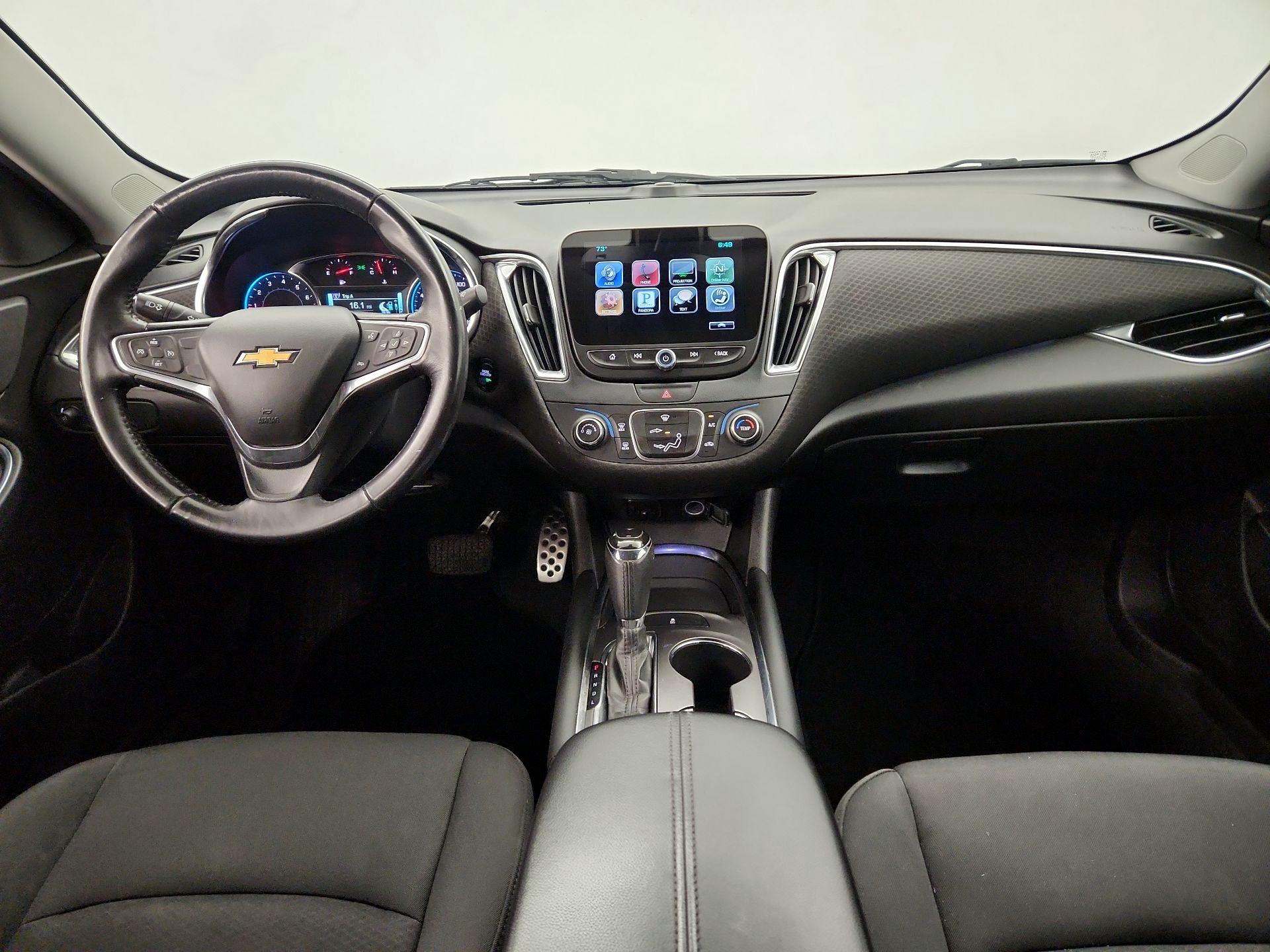 Thumbnail: 2016 Chevrolet Malibu - 9