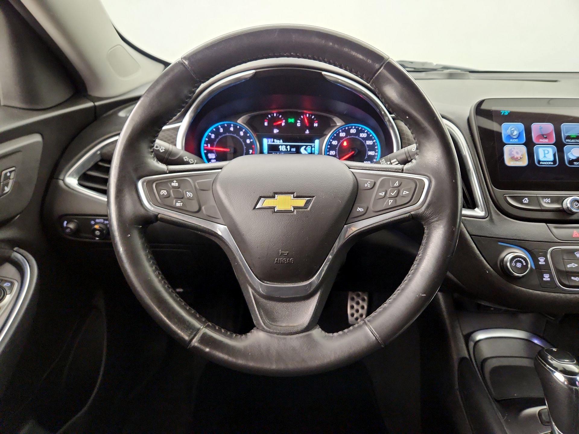 Thumbnail: 2016 Chevrolet Malibu - 10