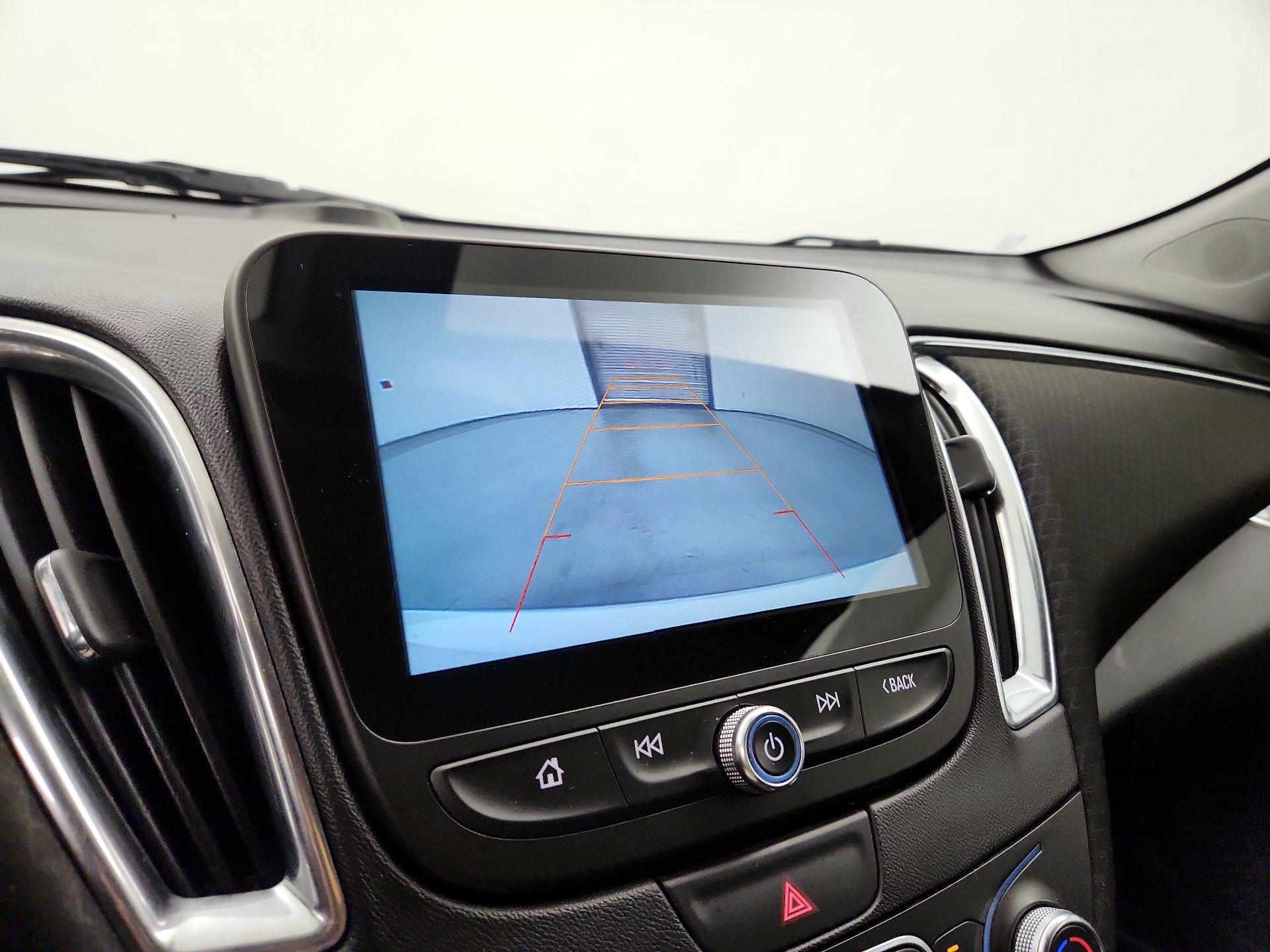 Thumbnail: 2016 Chevrolet Malibu - 14