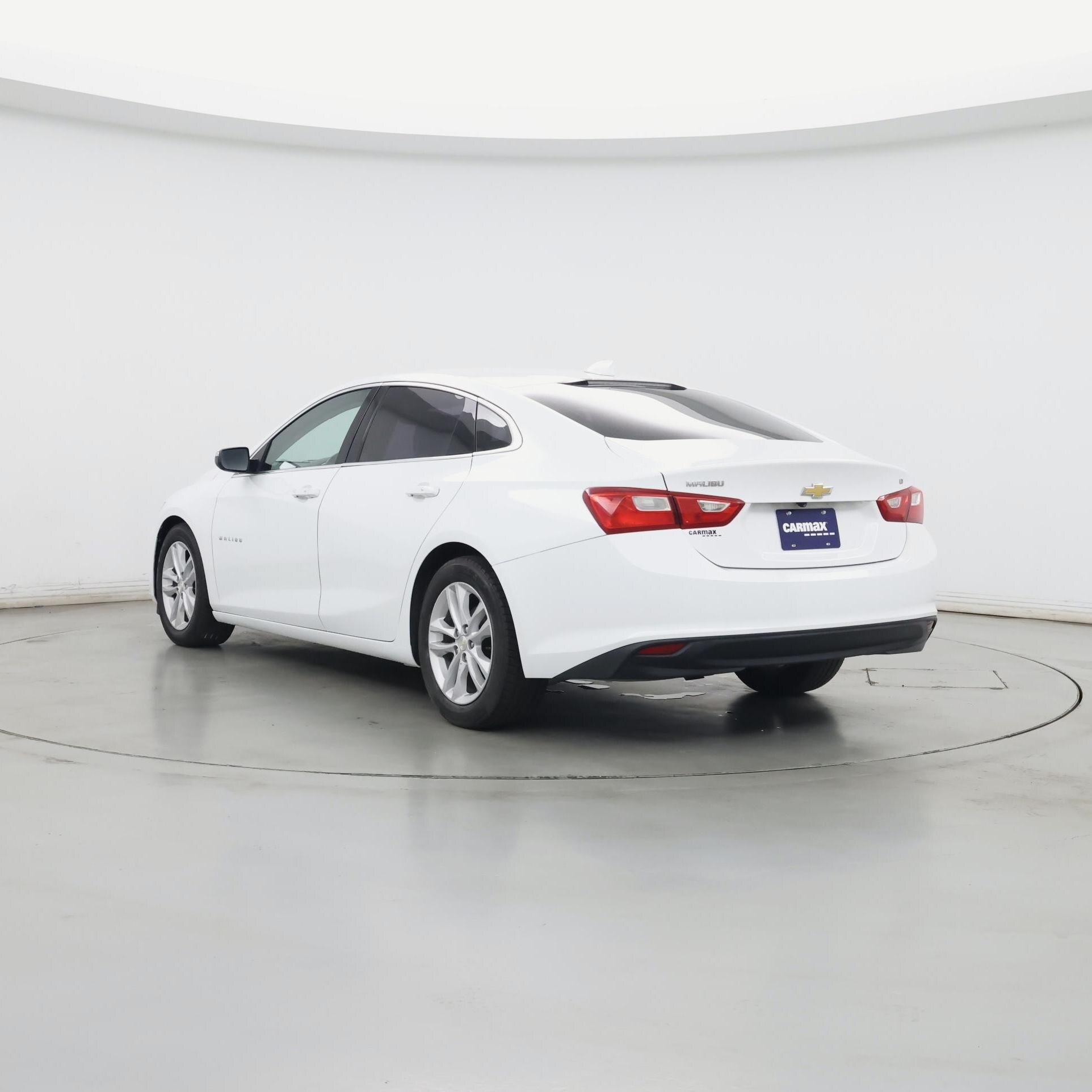 Thumbnail: 2016 Chevrolet Malibu - 2