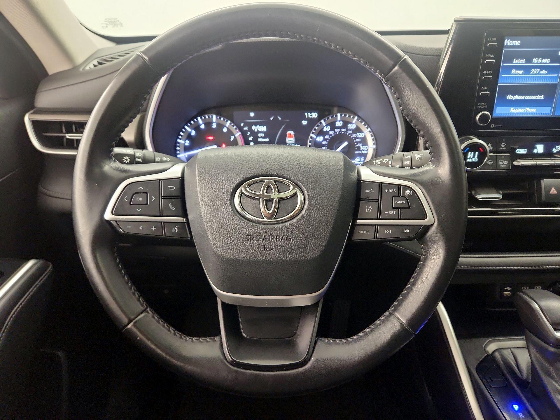 Thumbnail: 2022 Toyota Highlander - 10