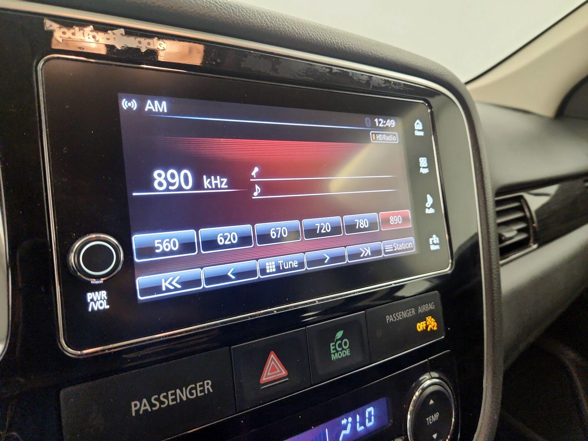 Thumbnail: 2018 Mitsubishi Outlander - 15