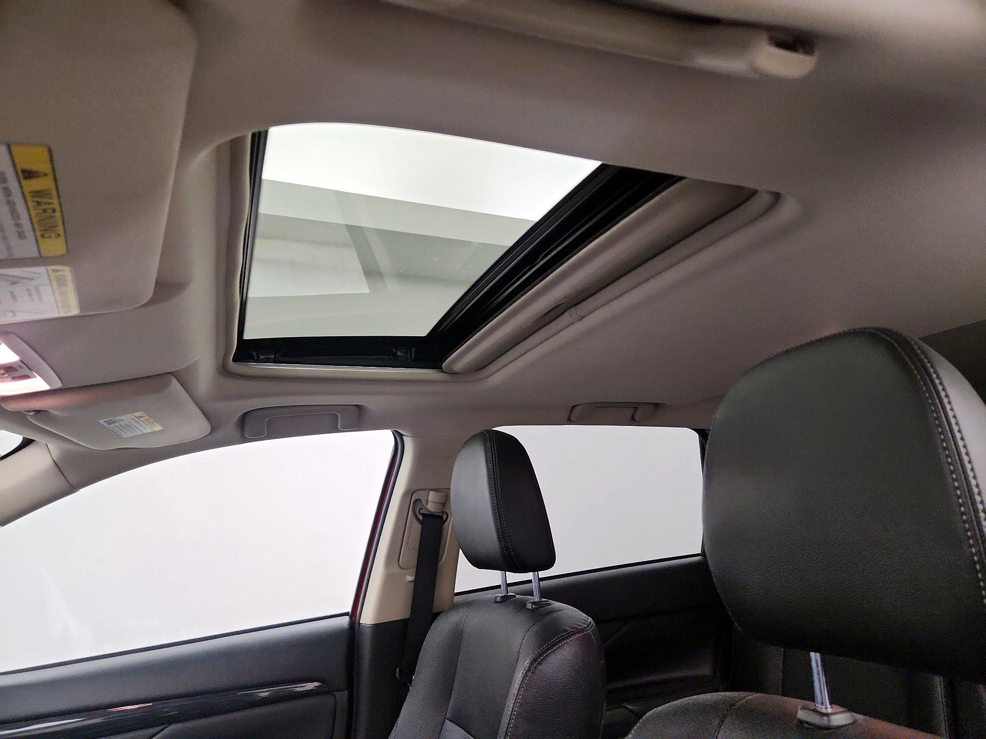 Thumbnail: 2018 Mitsubishi Outlander - 19