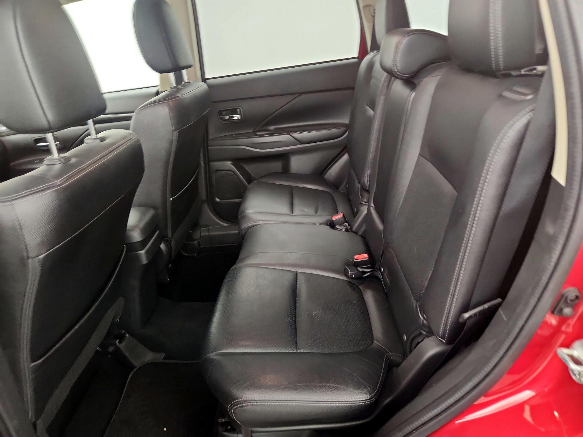 Thumbnail: 2018 Mitsubishi Outlander - 20