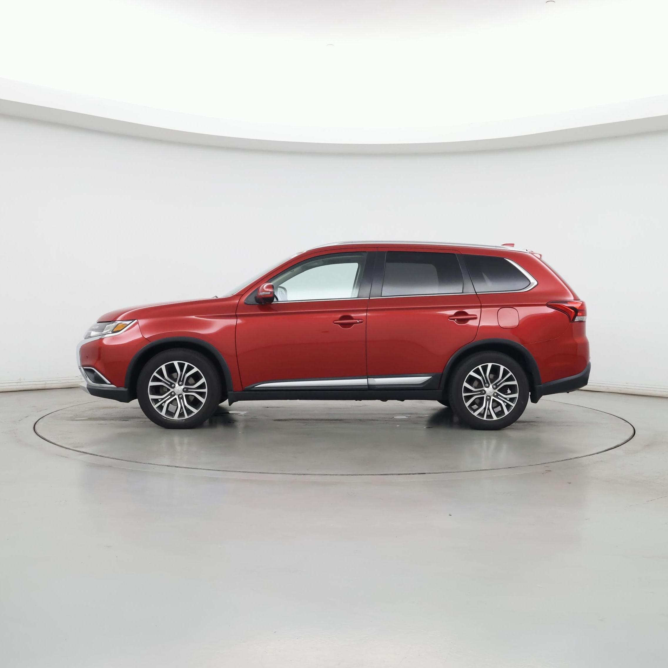 Thumbnail: 2018 Mitsubishi Outlander - 3