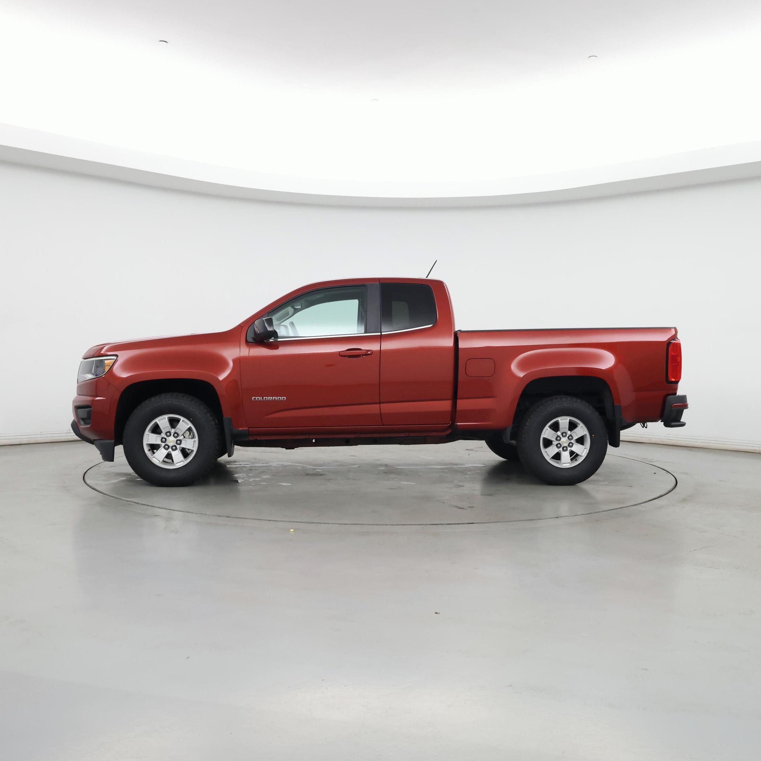 Thumbnail: 2016 Chevrolet Colorado - 3