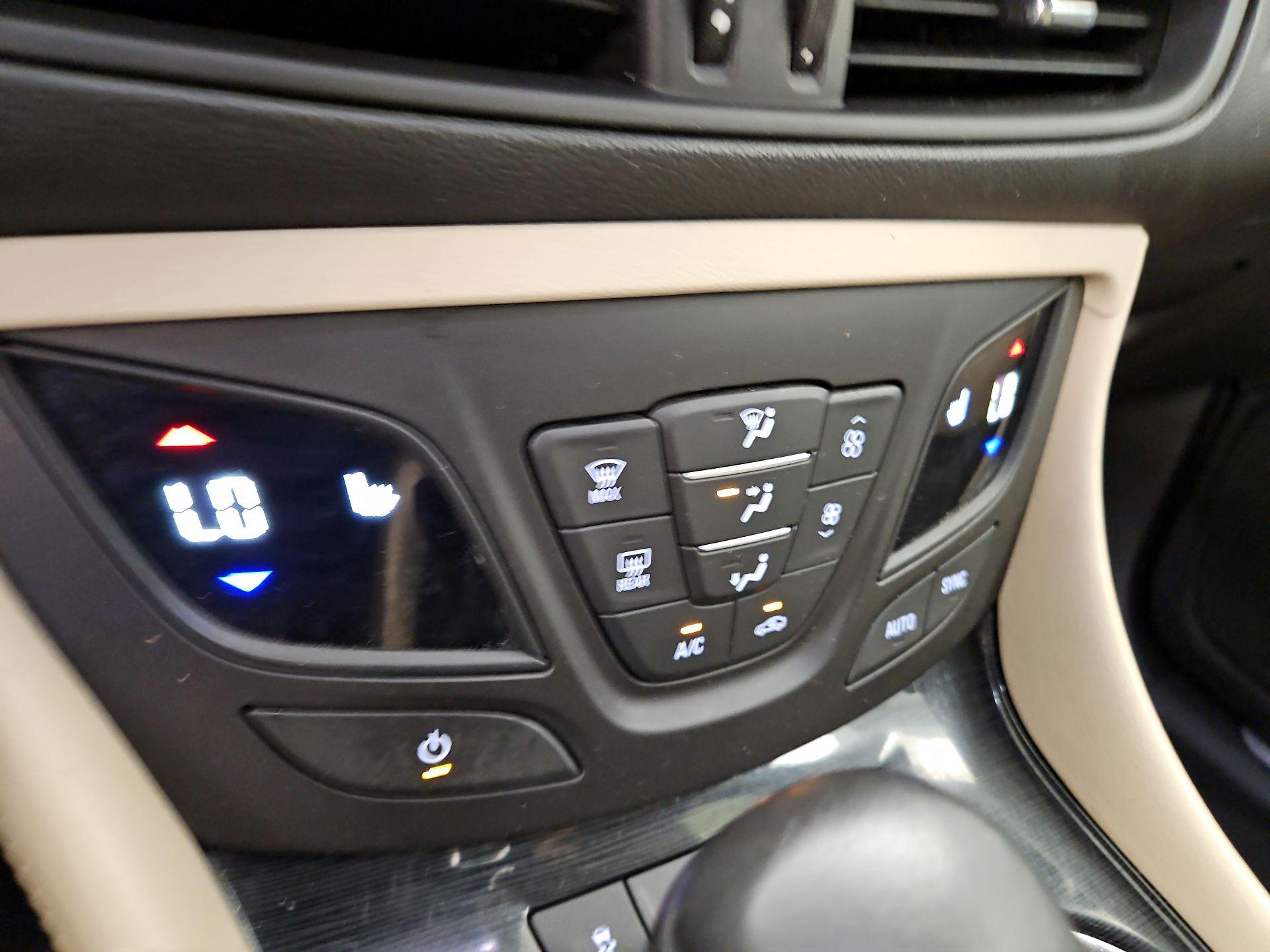 Thumbnail: 2017 Buick Envision - 16