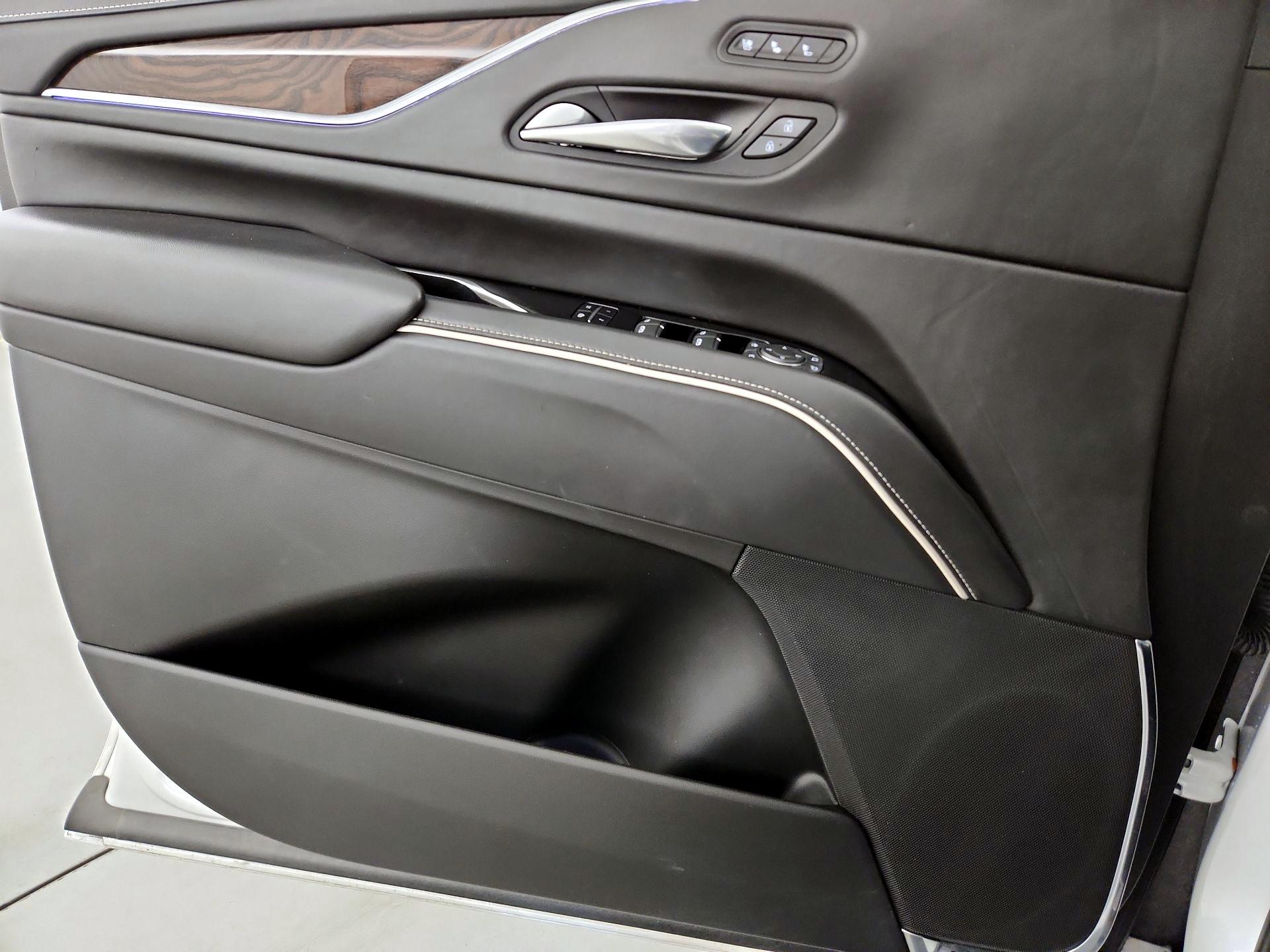 Thumbnail: 2022 Cadillac Escalade - 12