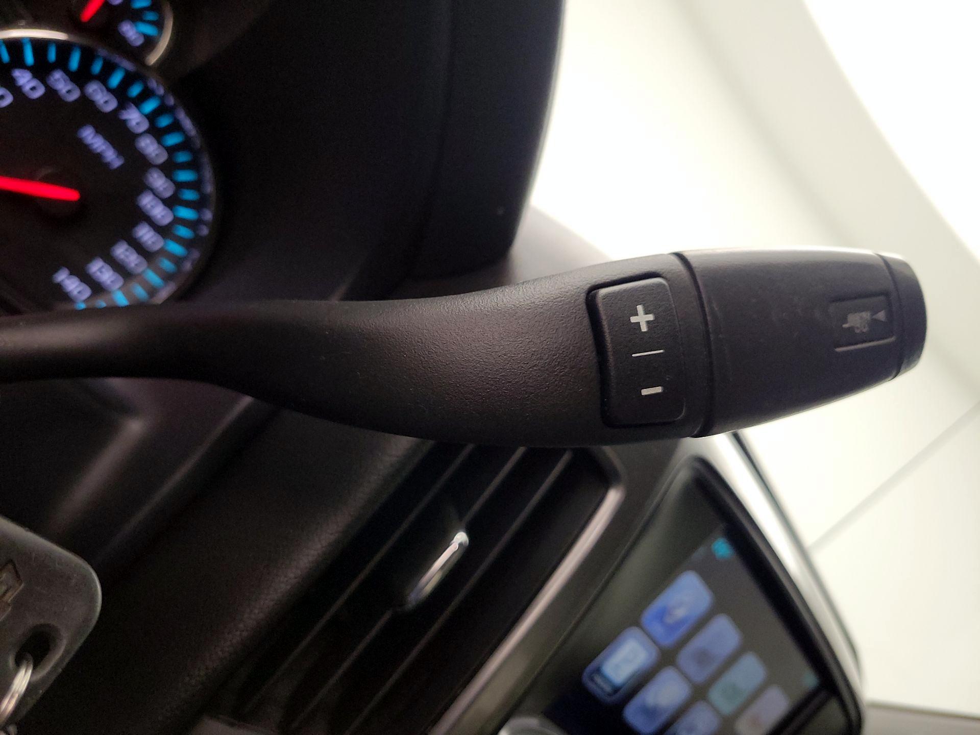 Thumbnail: 2016 Chevrolet Silverado 1500 - 17