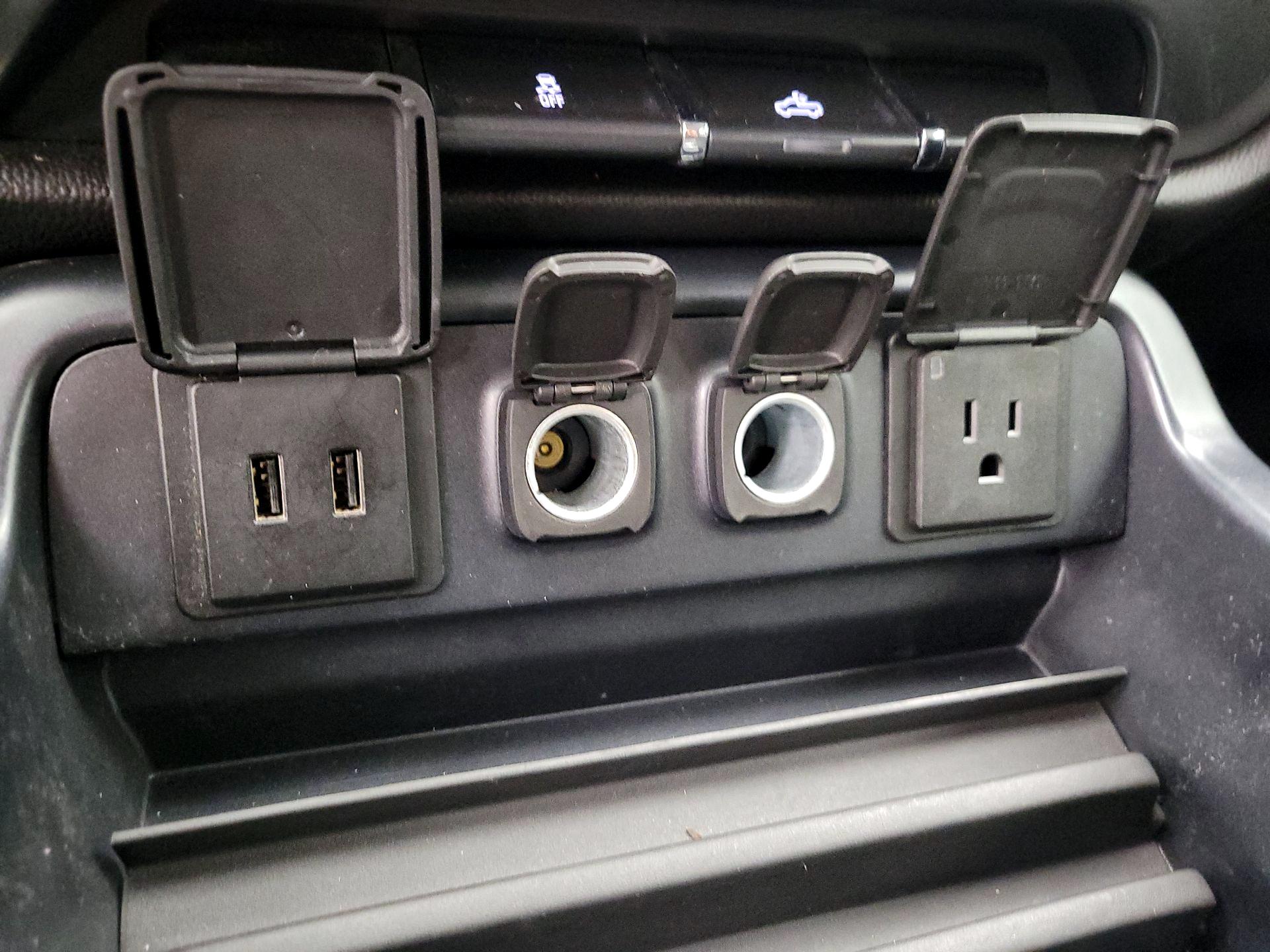 Thumbnail: 2016 Chevrolet Silverado 1500 - 18