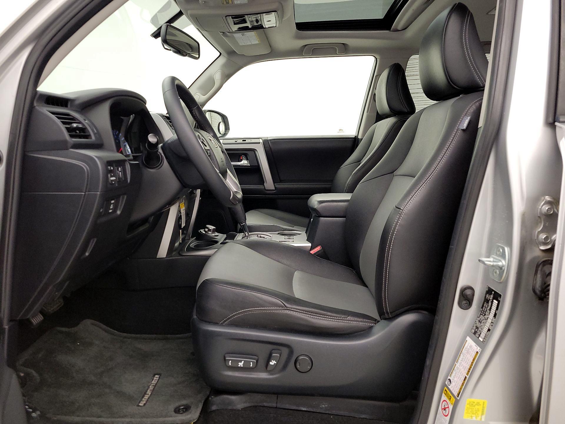 Thumbnail: 2015 Toyota 4Runner - 11