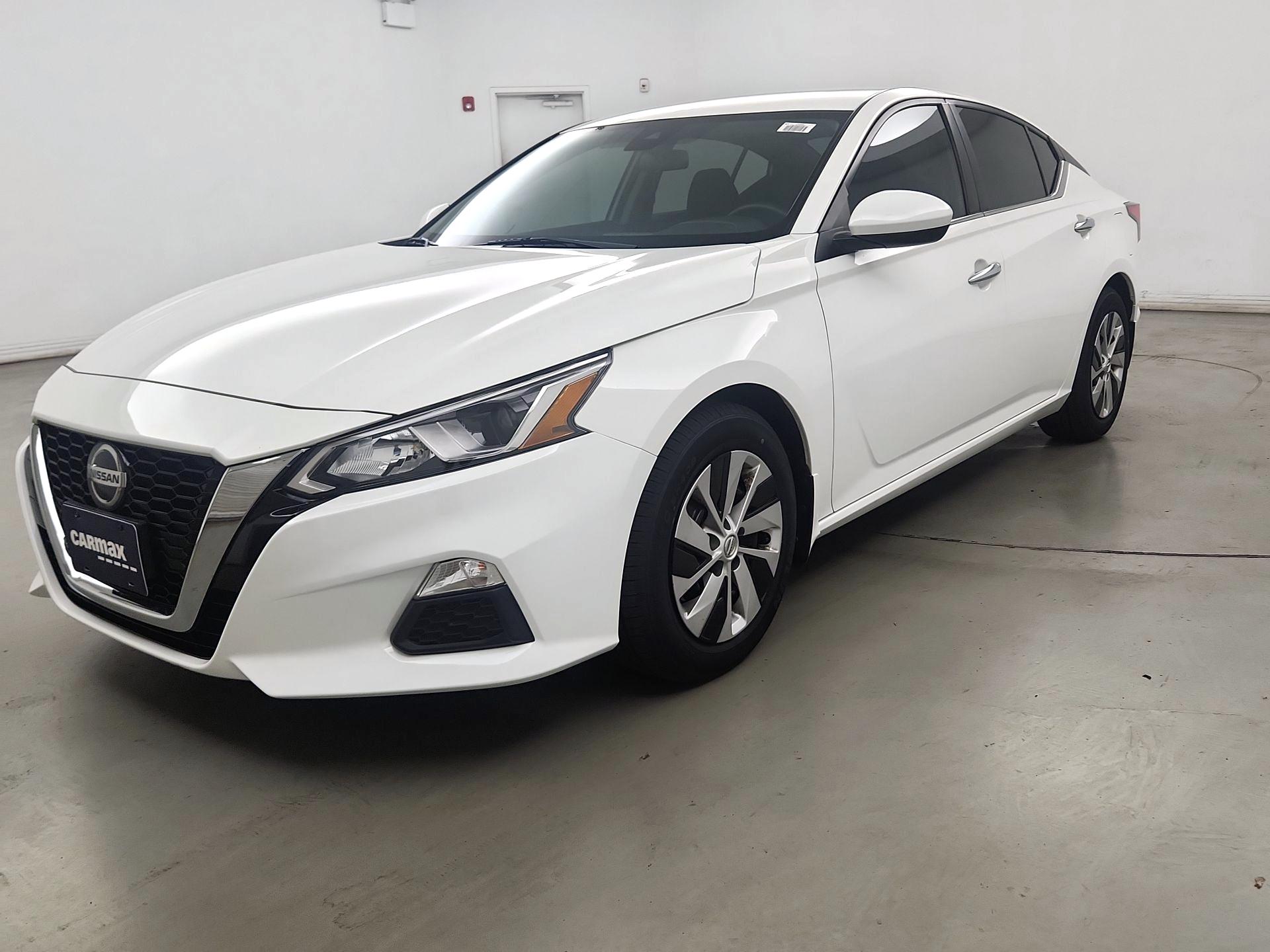 Thumbnail: 2021 Nissan Altima - 3