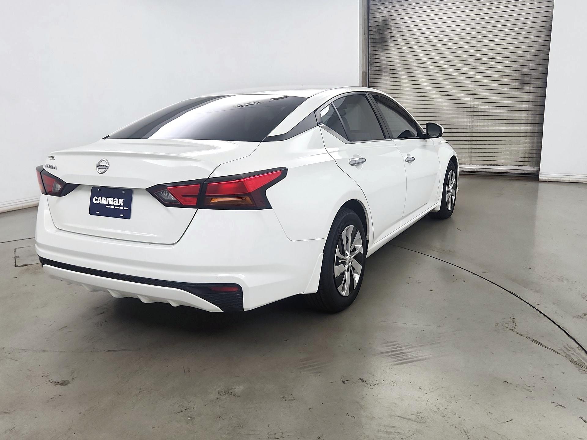 Thumbnail: 2021 Nissan Altima - 5