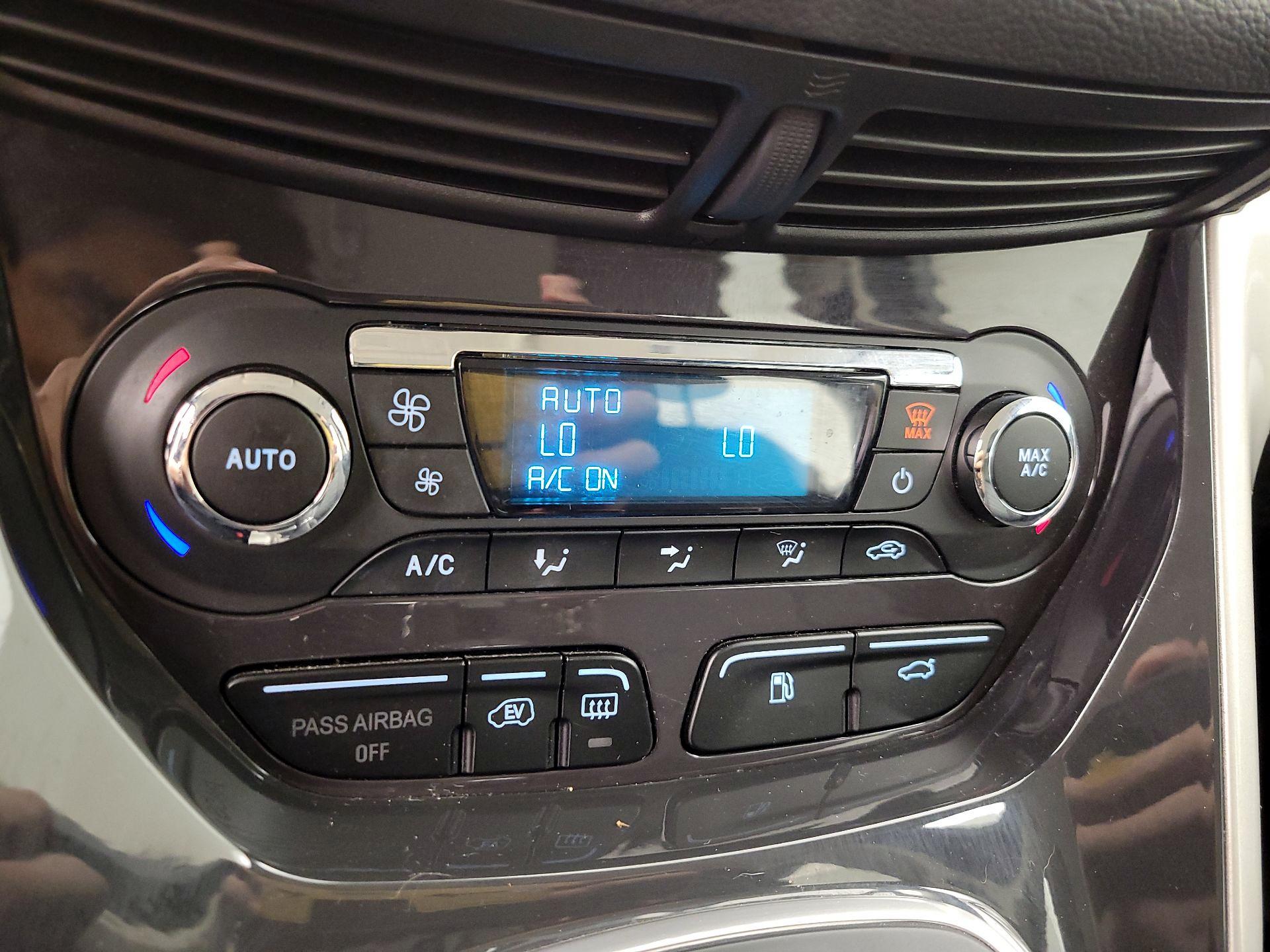 Thumbnail: 2014 Ford C-Max - 16