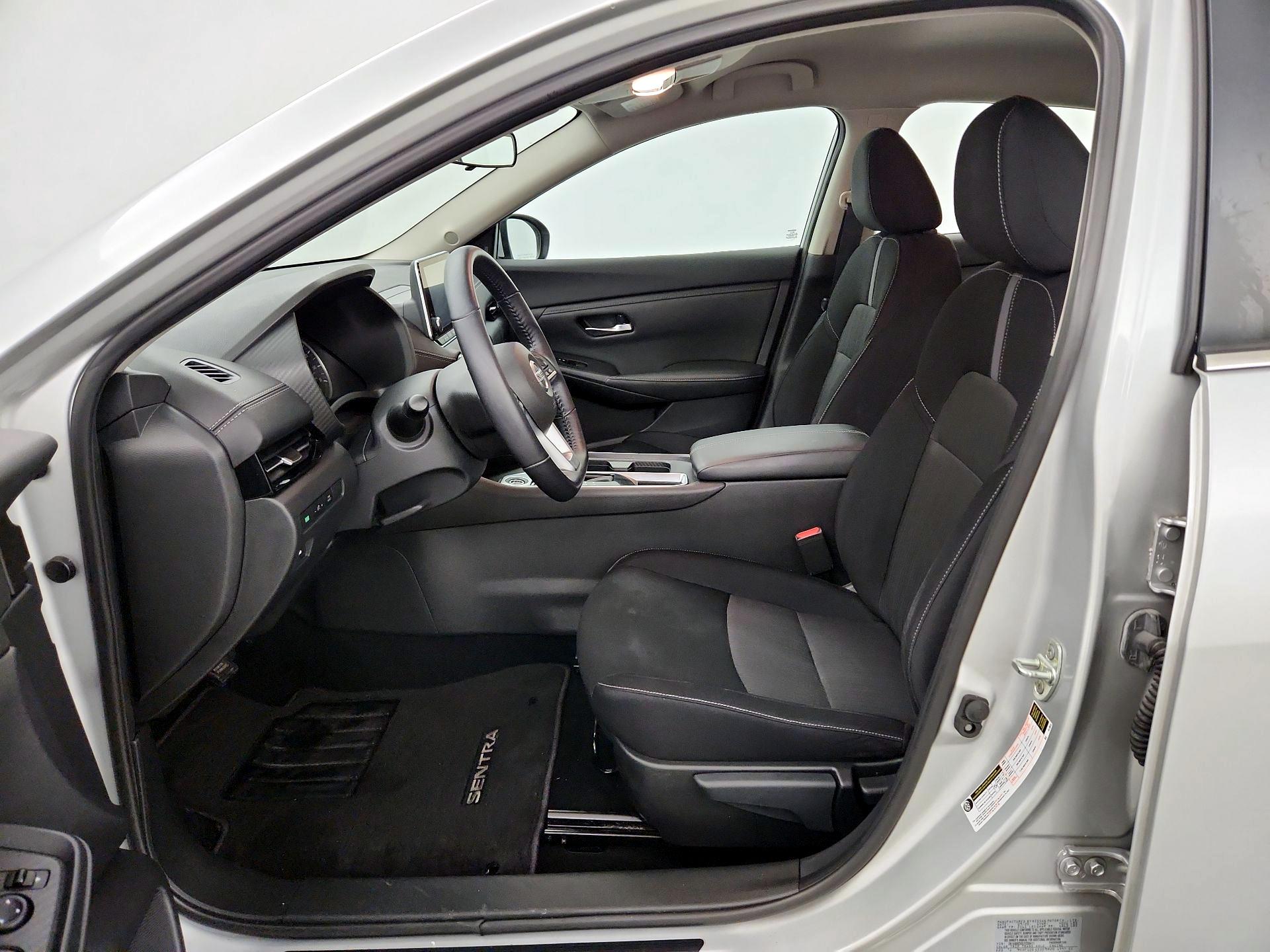 Thumbnail: 2020 Nissan Sentra - 11