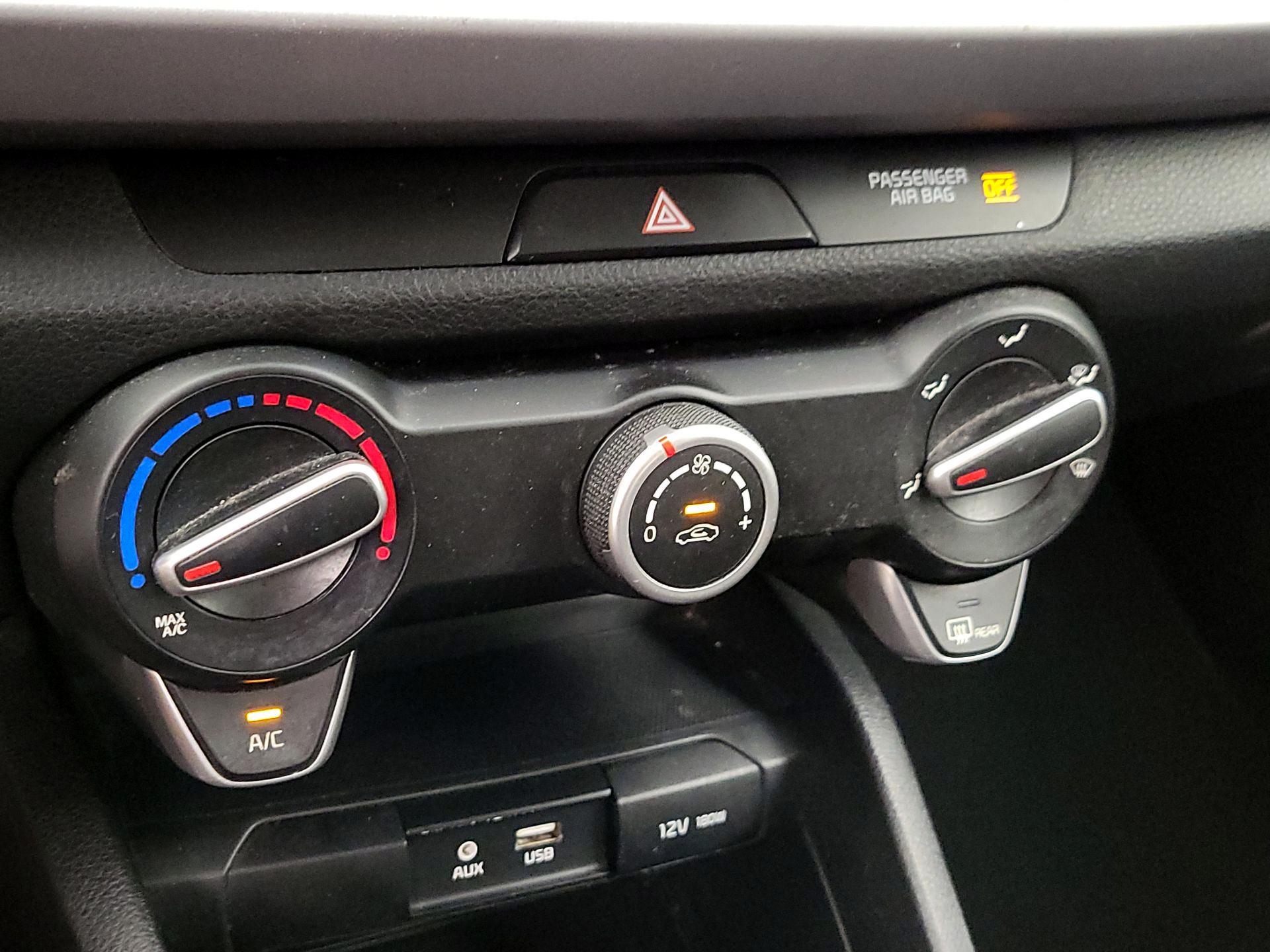 Thumbnail: 2018 Kia Rio5 - 16