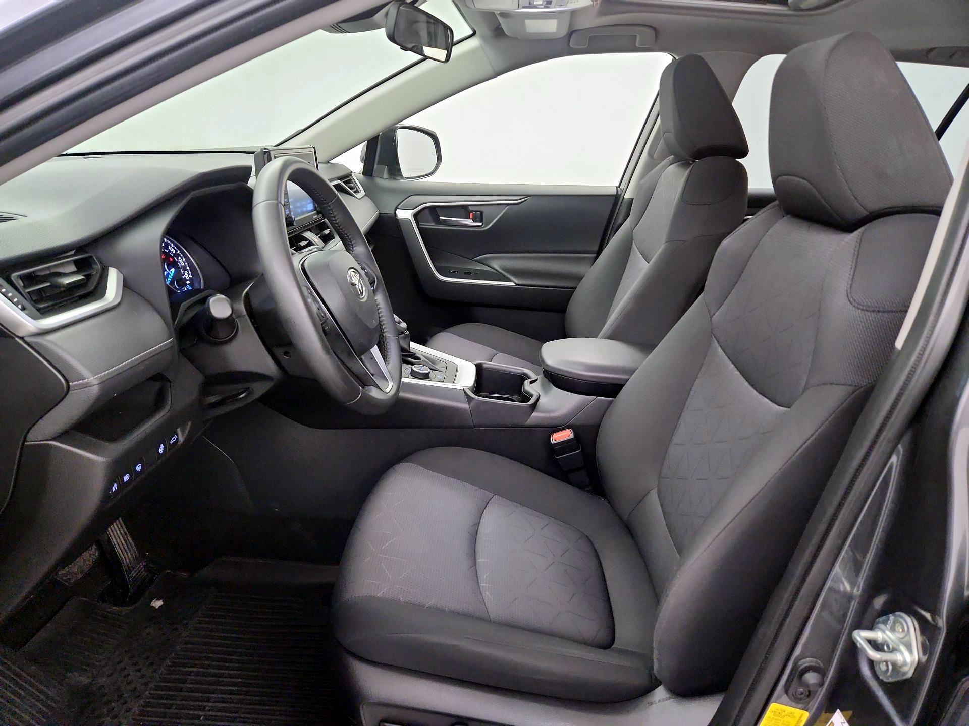 Thumbnail: 2022 Toyota RAV4 - 11