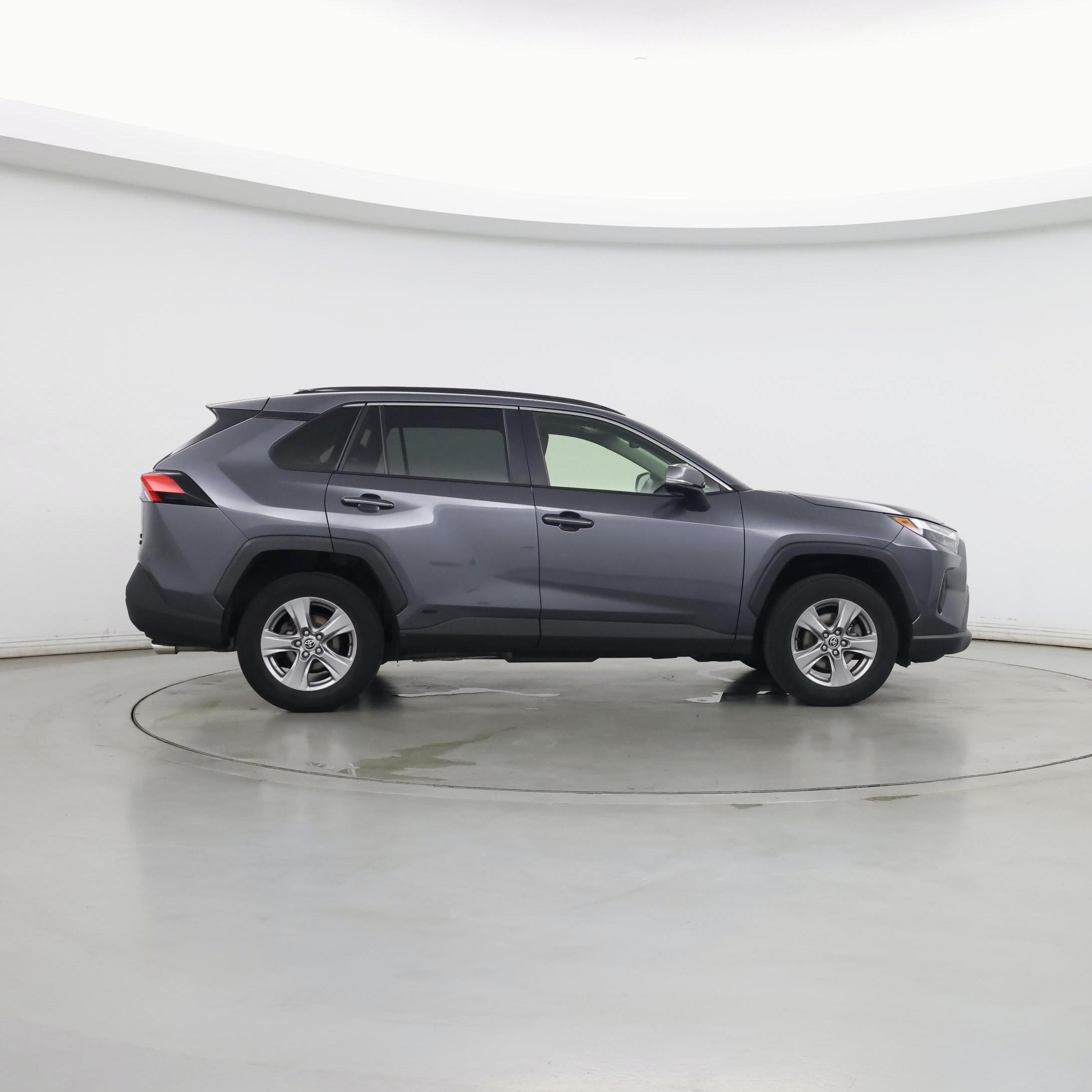 Thumbnail: 2022 Toyota RAV4 - 7