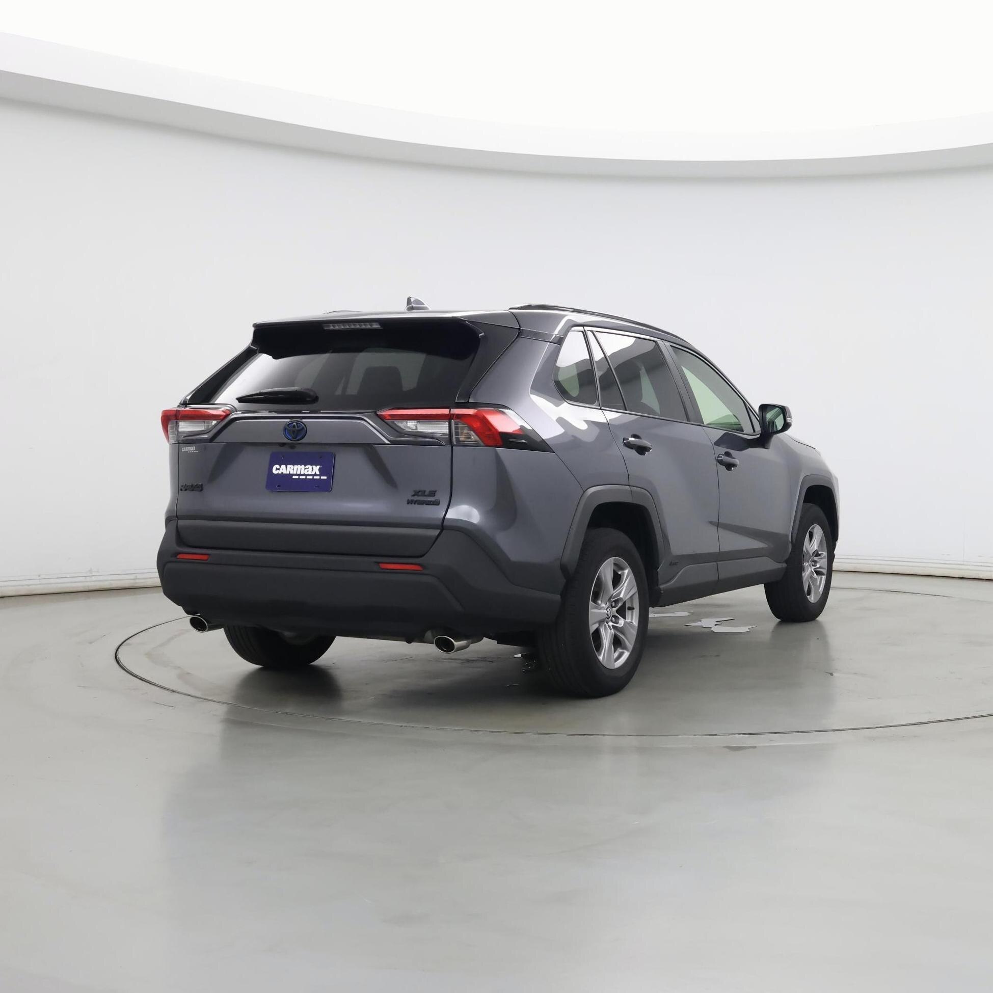 Thumbnail: 2022 Toyota RAV4 - 8