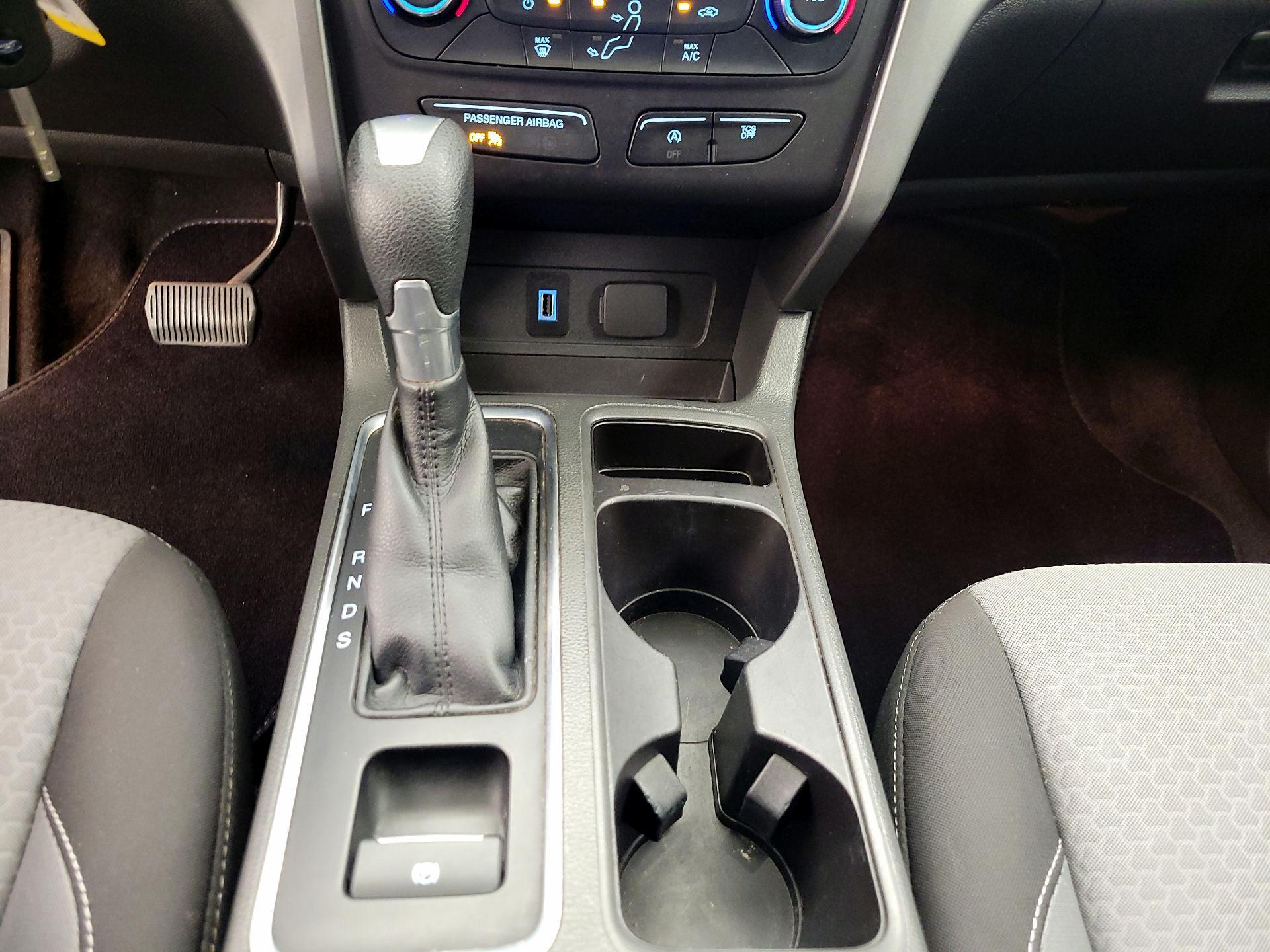 Thumbnail: 2017 Ford Escape - 17
