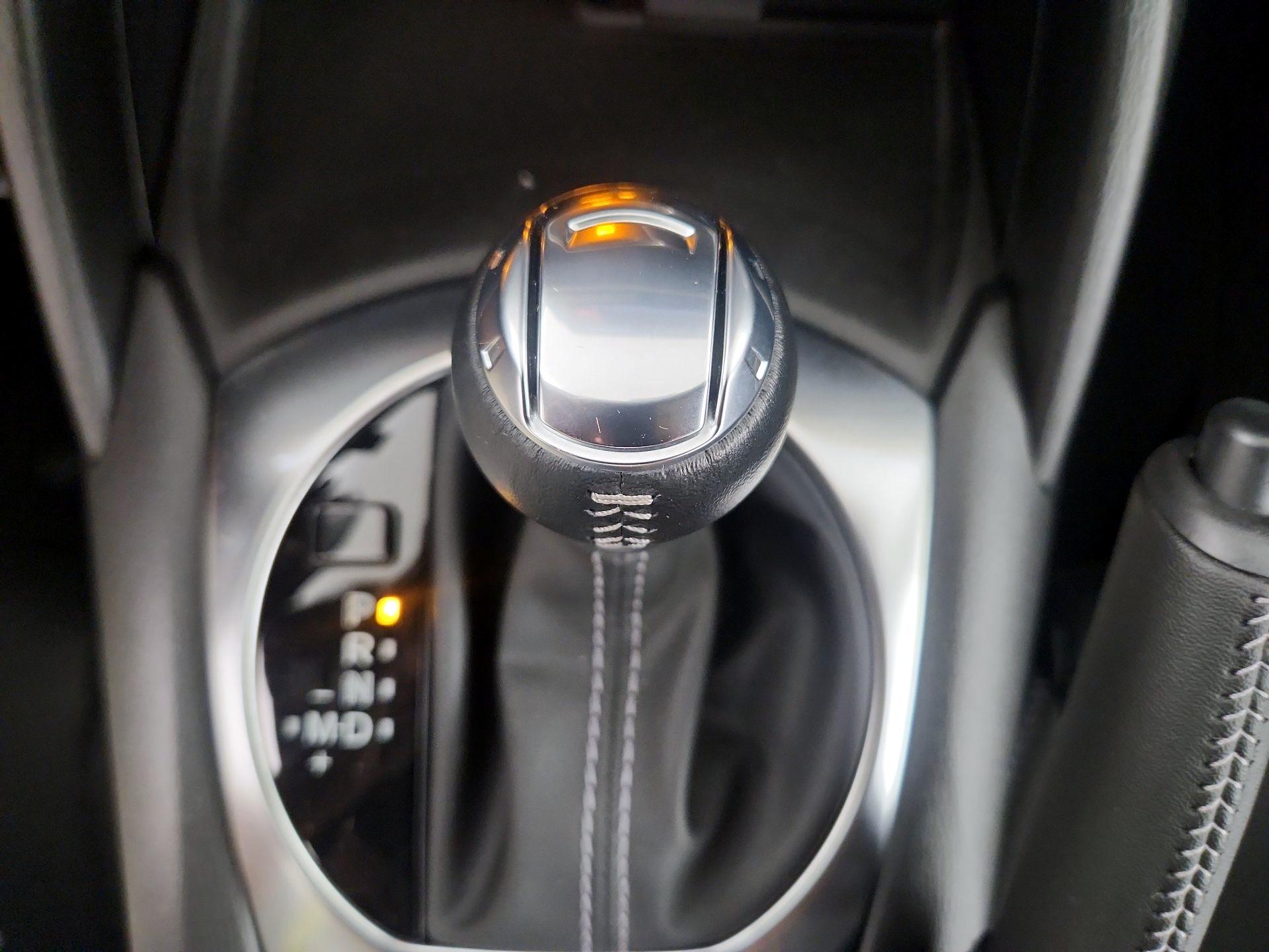Thumbnail: 2023 Mazda MX-5 Miata - 15