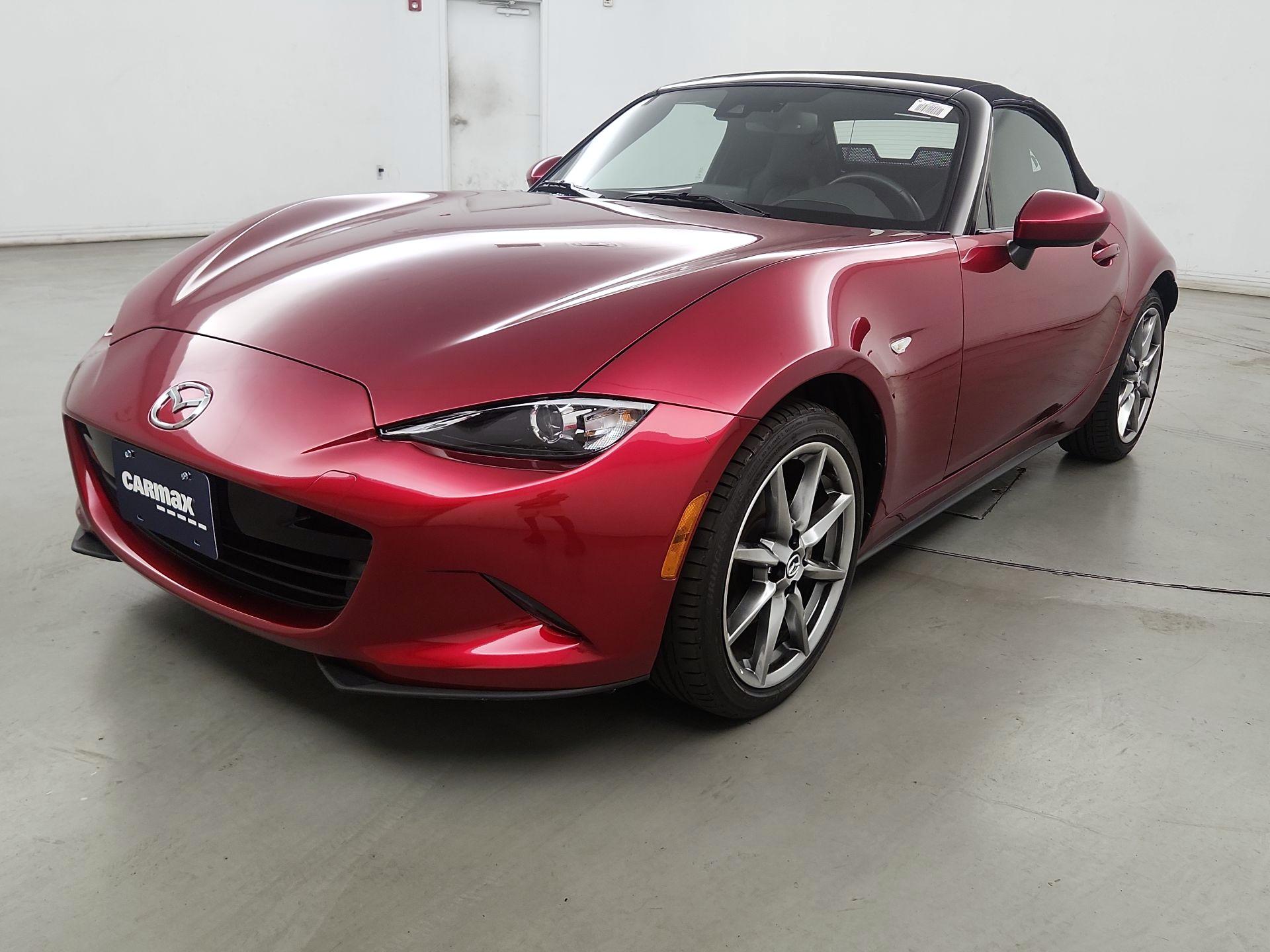Thumbnail: 2023 Mazda MX-5 Miata - 3