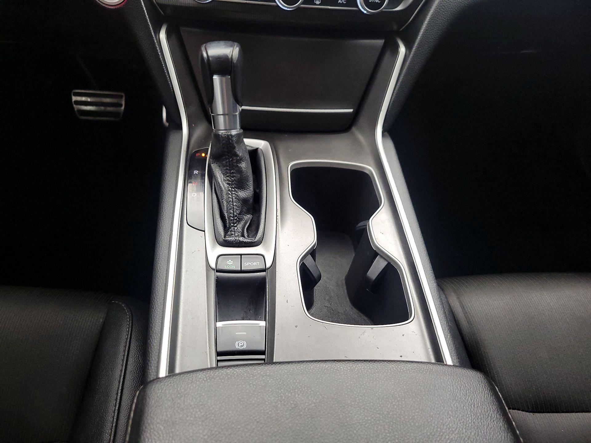 Thumbnail: 2019 Honda Accord - 17