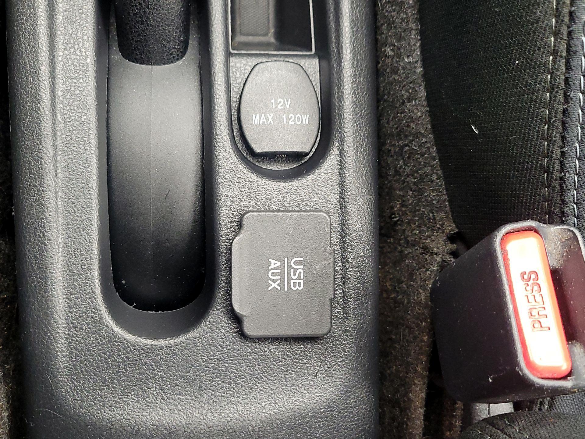 Thumbnail: 2016 Nissan Versa Note - 18